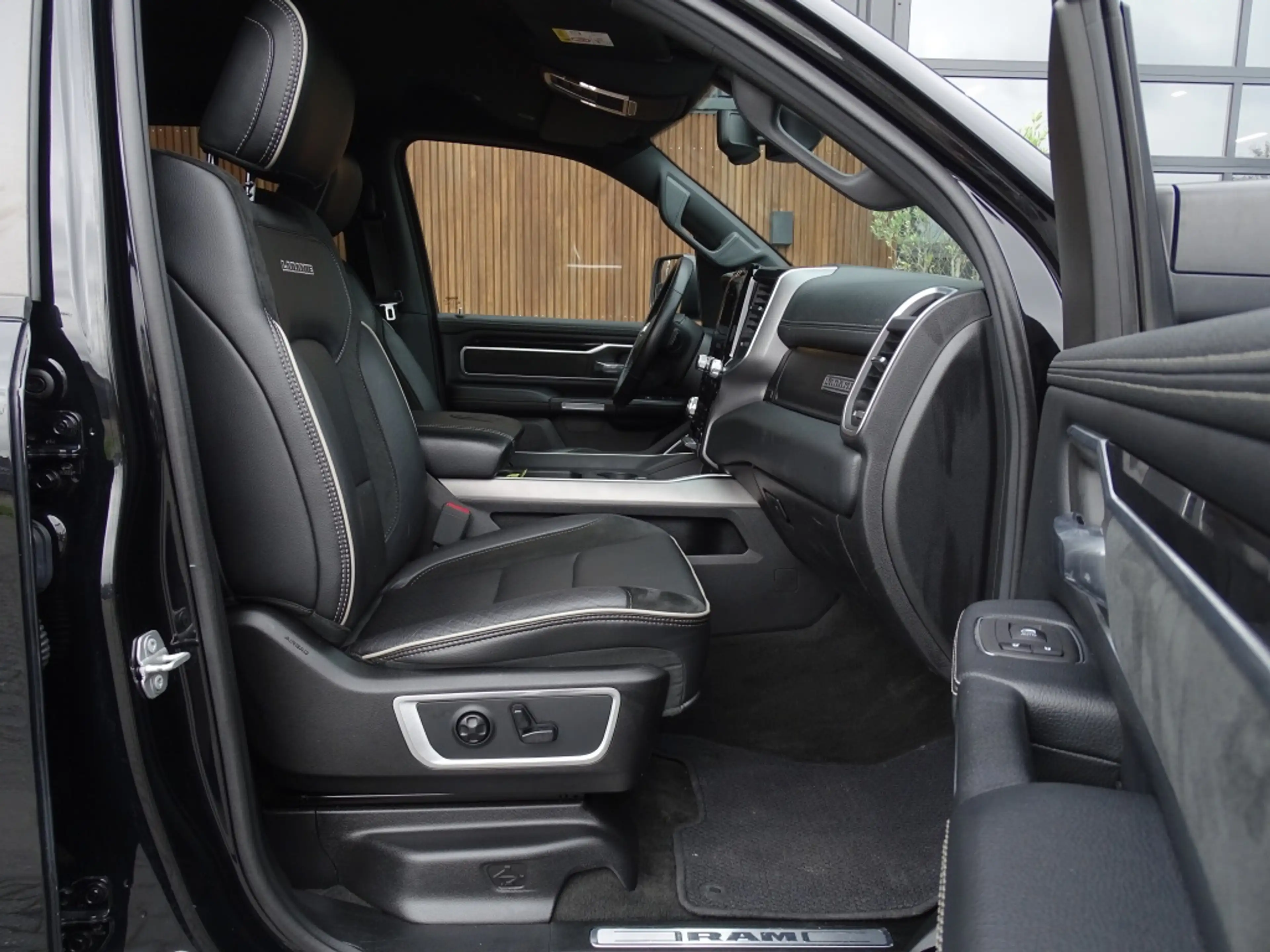 Dodge RAM 1500 5.7 V8 402PK 4x4 Laramie HEMI / LPG / grijs k — photo 14