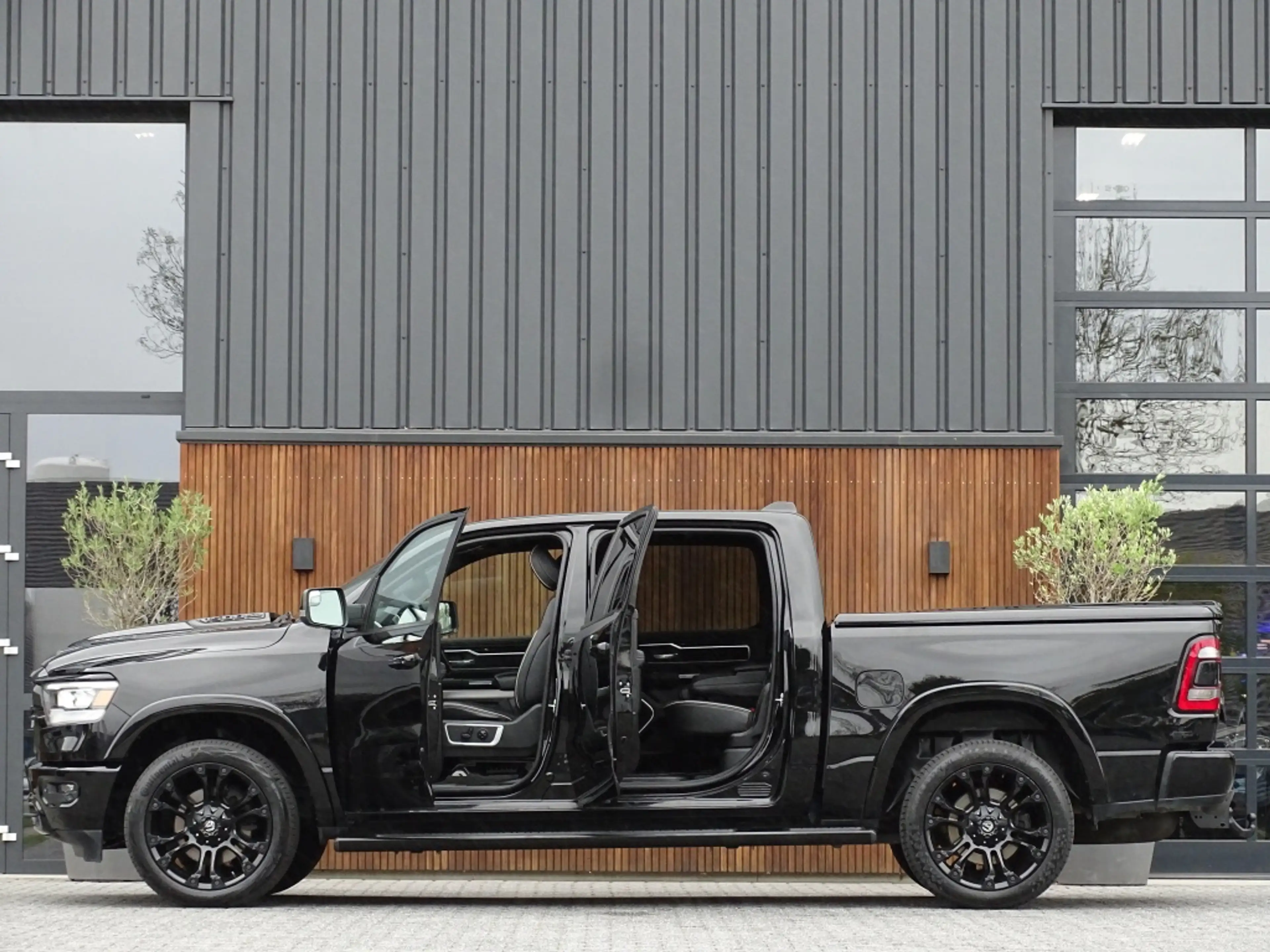 Dodge RAM 1500 5.7 V8 402PK 4x4 Laramie HEMI / LPG / grijs k — photo 5