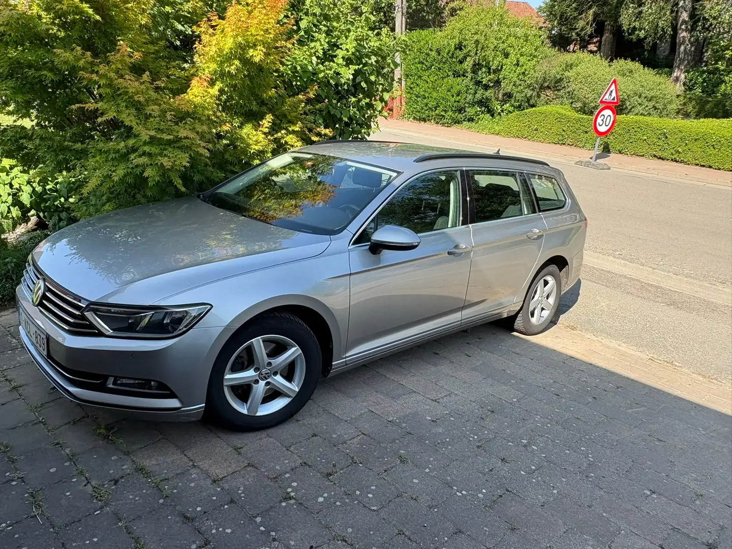 Volkswagen Passat Variant Passat SW 1.6 CR TDi Comfortline DSG Gümüş rengi - 1