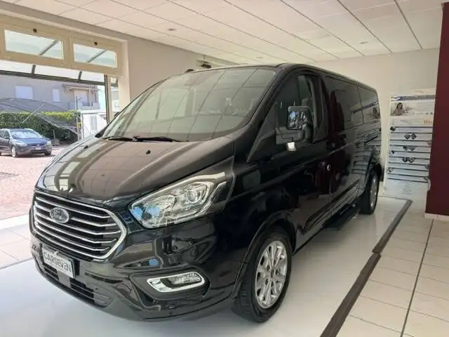 2023 Ford Tourneo Custom in White for sale