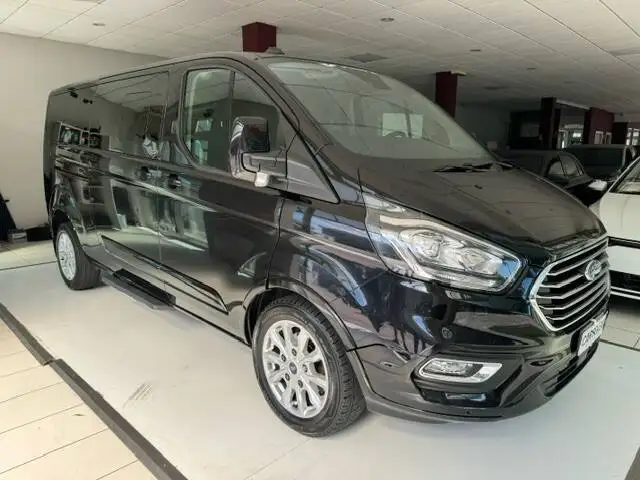 Ford Tourneo Custom view 5