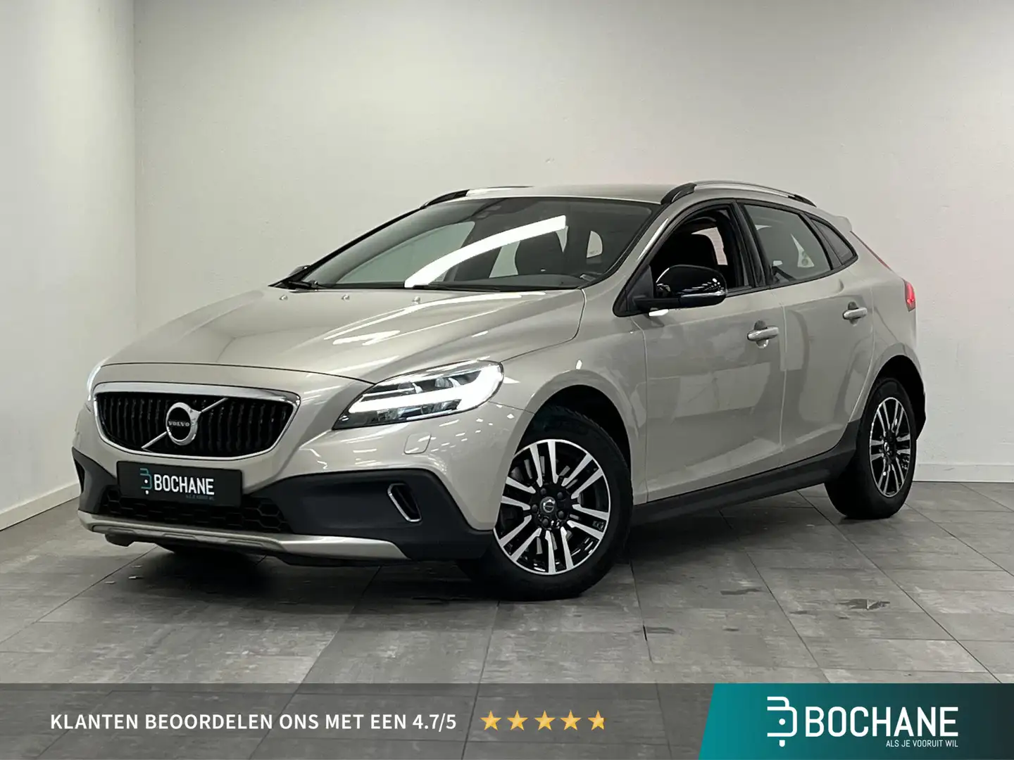 Volvo V40 Cross Country 1.5 T3 Nordic+ | Trekhaak | Standkachel | Voorruit Braun - 1