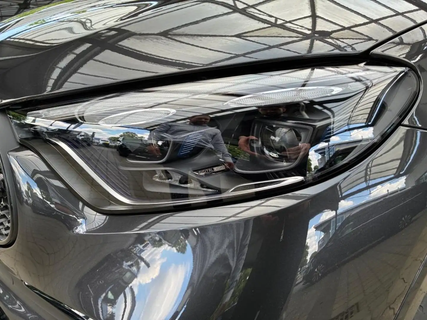 Mercedes-Benz GLC 300 de 4MATIC mit EQ Hybrid Technologie +AMG Grau - 2