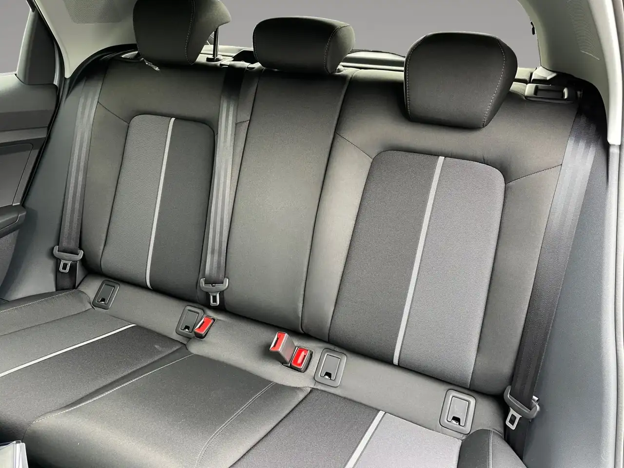 Audi A1 25 TFSI intense 13