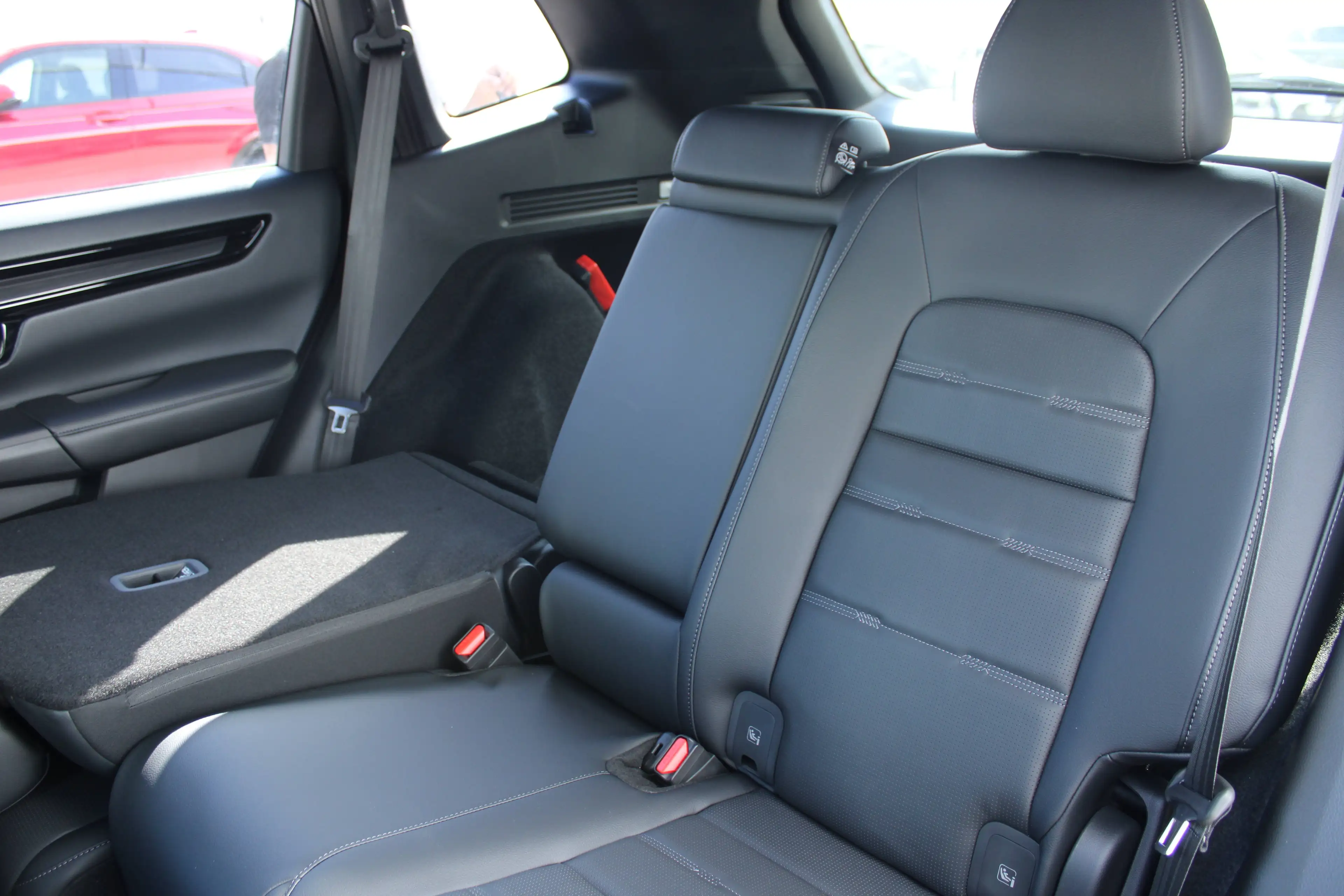 Honda CR-V 2.0 e:HEV Elegance AWD — photo 11