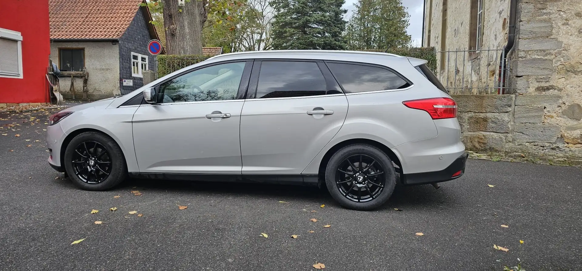 Ford Focus Focus Turnier 1.0 Titanium AHK Silber - 2