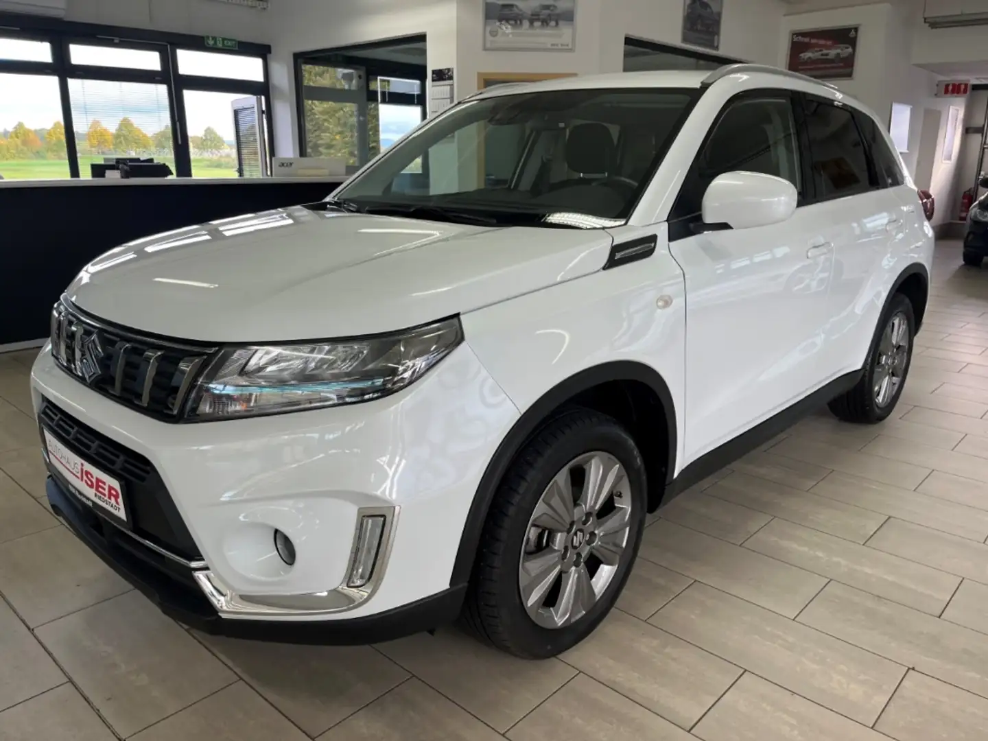 Suzuki Vitara 1.4 Mild-Hybrid Comfort 4x2 DAB ZV Multif.Lenkrad Weiß - 2