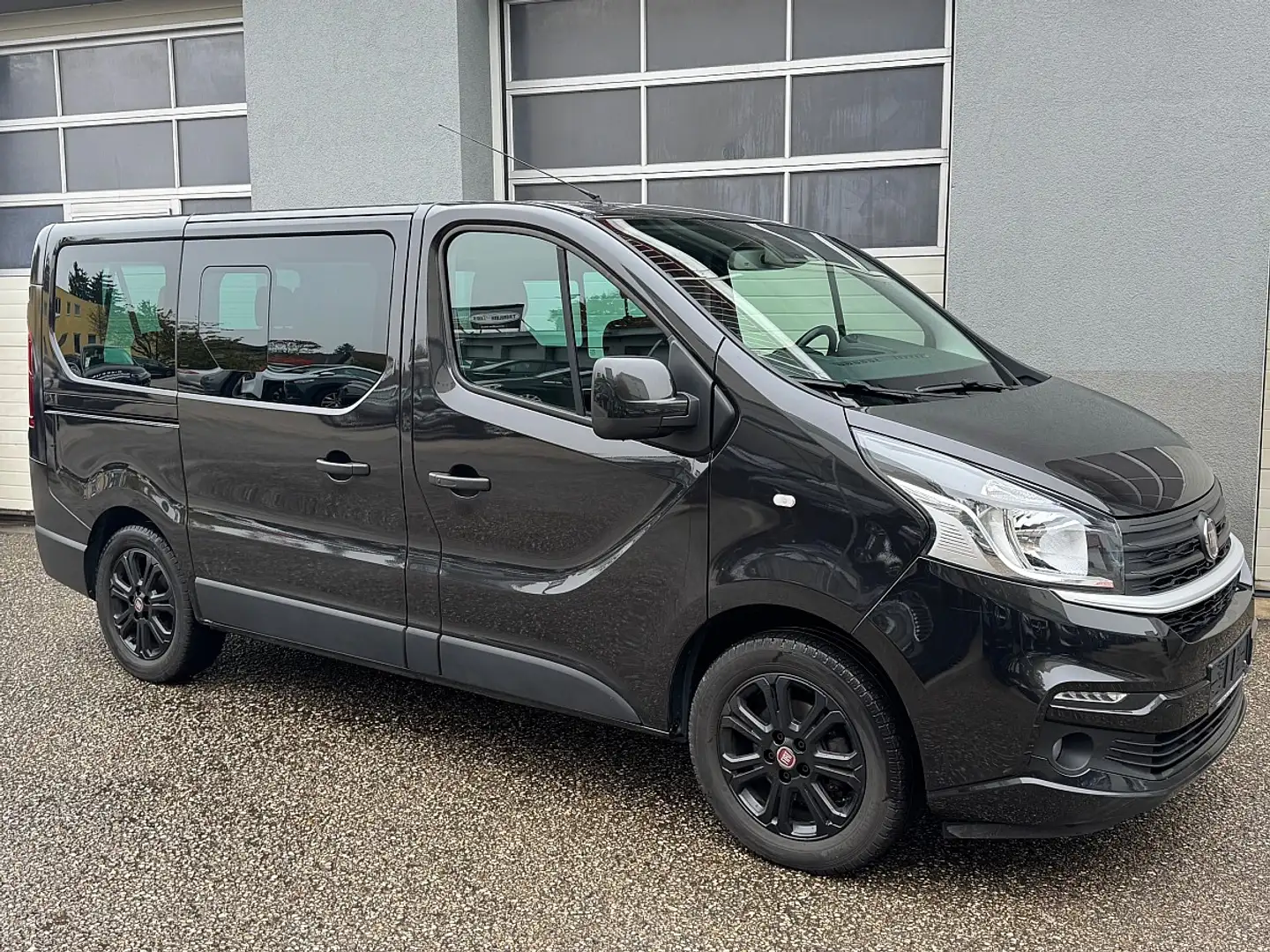 Fiat Talento Panorama 2,0 EcoJet Professional *8-SITZER* Schwarz - 2