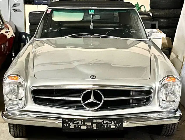 Mercedes-Benz SL 250 Pagode