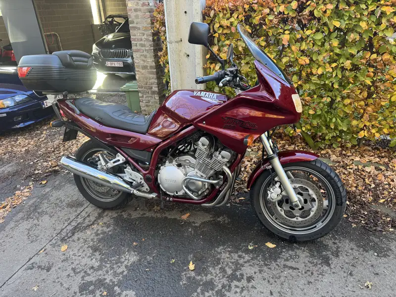 Yamaha XJ 900