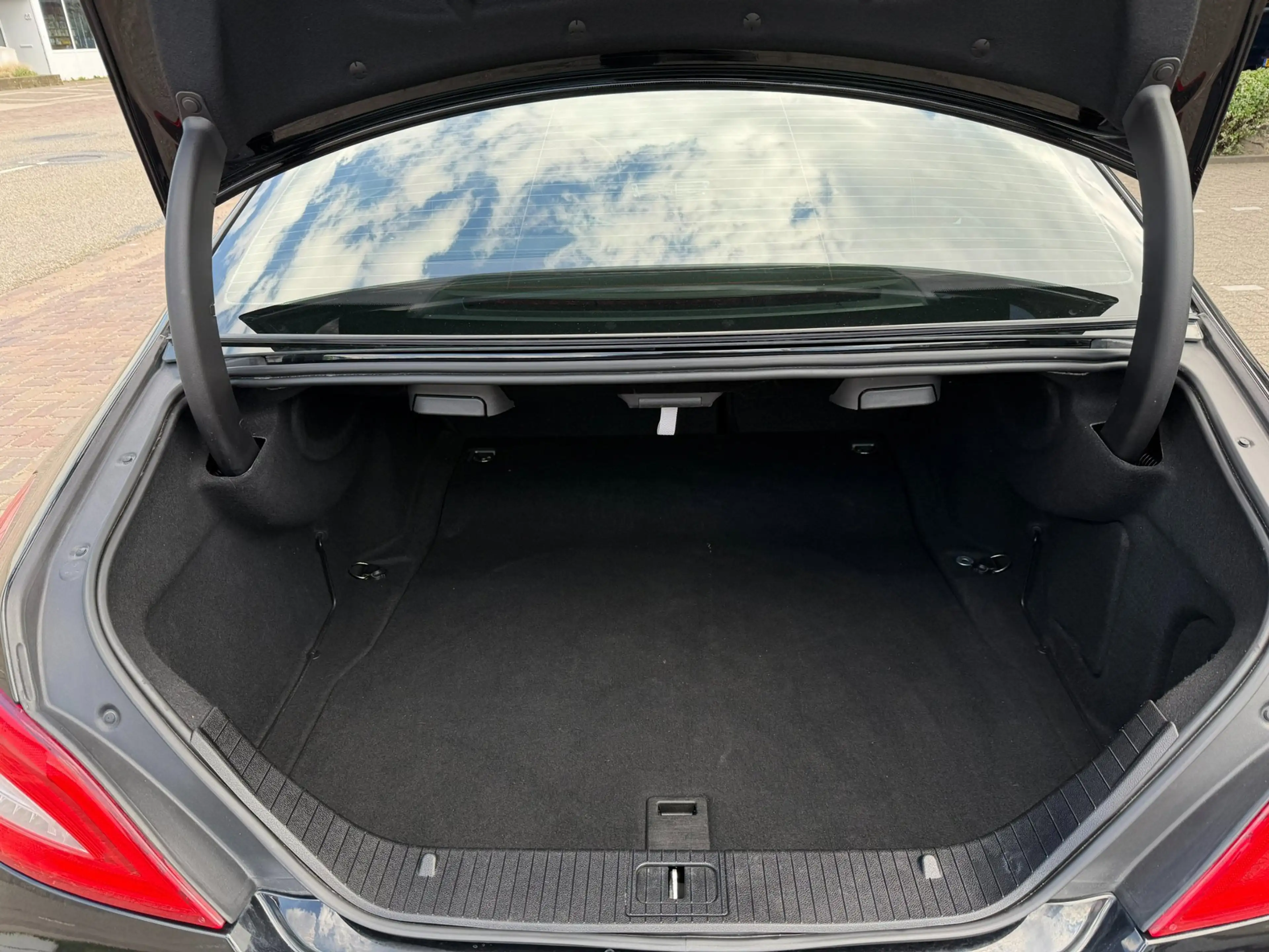 Mercedes-Benz CLS 350 CDI — photo 23