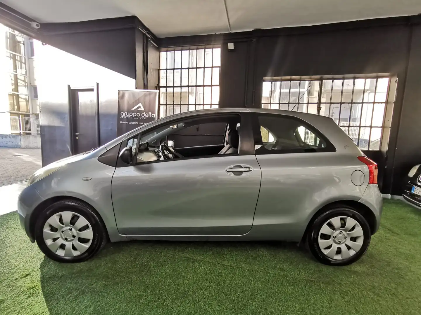 Toyota Yaris Yaris II 1.0 Sol KM 78874 UNICOPROPRIETARIO Argent - 2