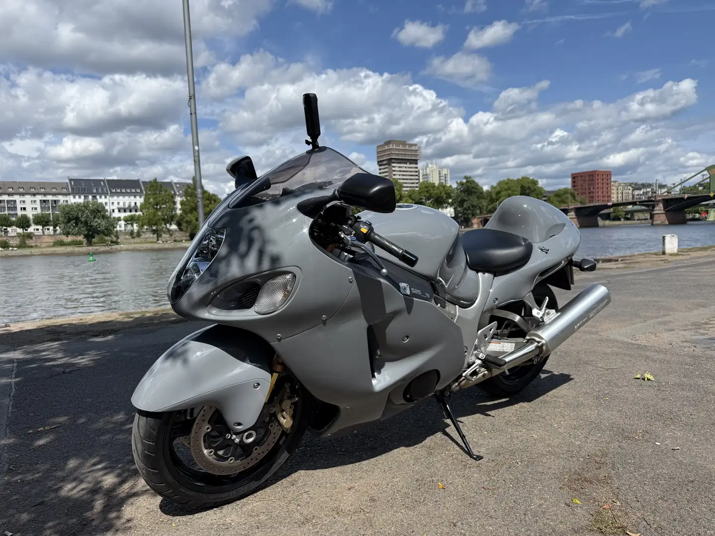 Suzuki Hayabusa gsxr 1300 - 2