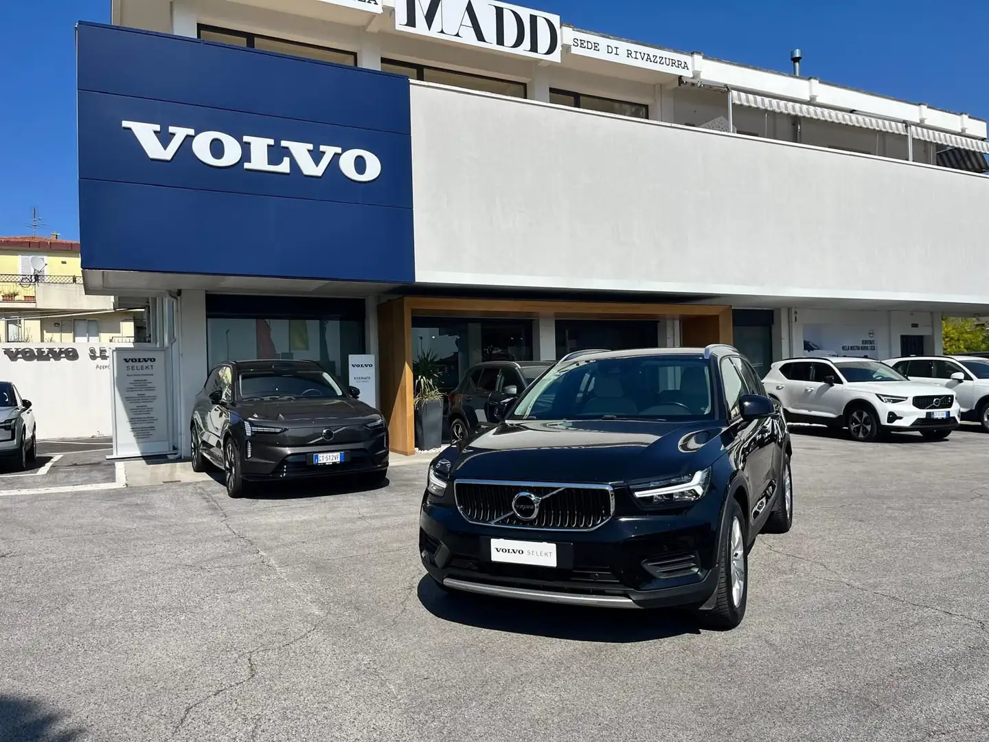 Volvo XC40 XC40 D3 AWD Momentum Pro Nero - 1