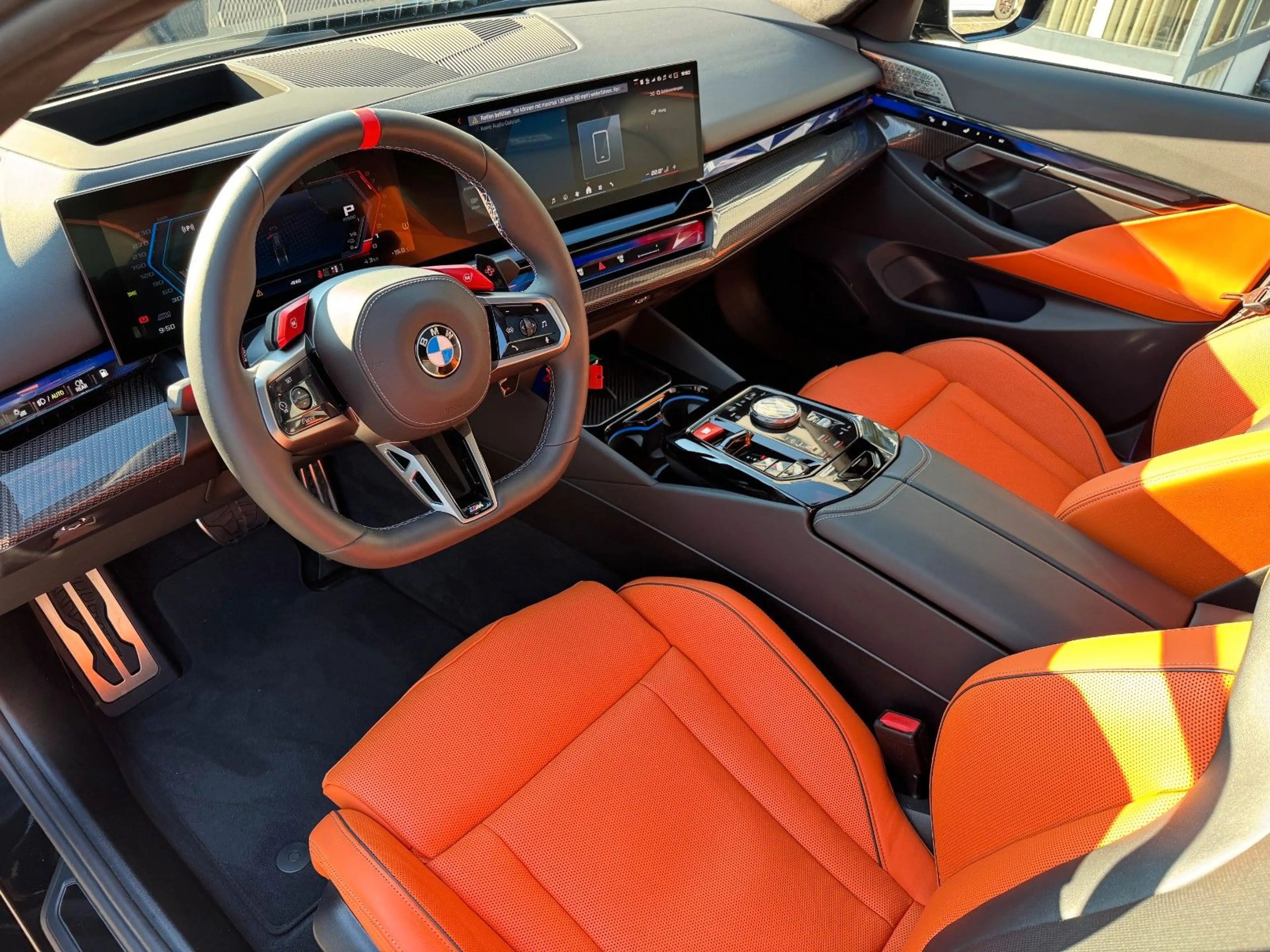 BMW M5 M Package/Anhänger/Panorama/B&W/360°Kamera — photo 14