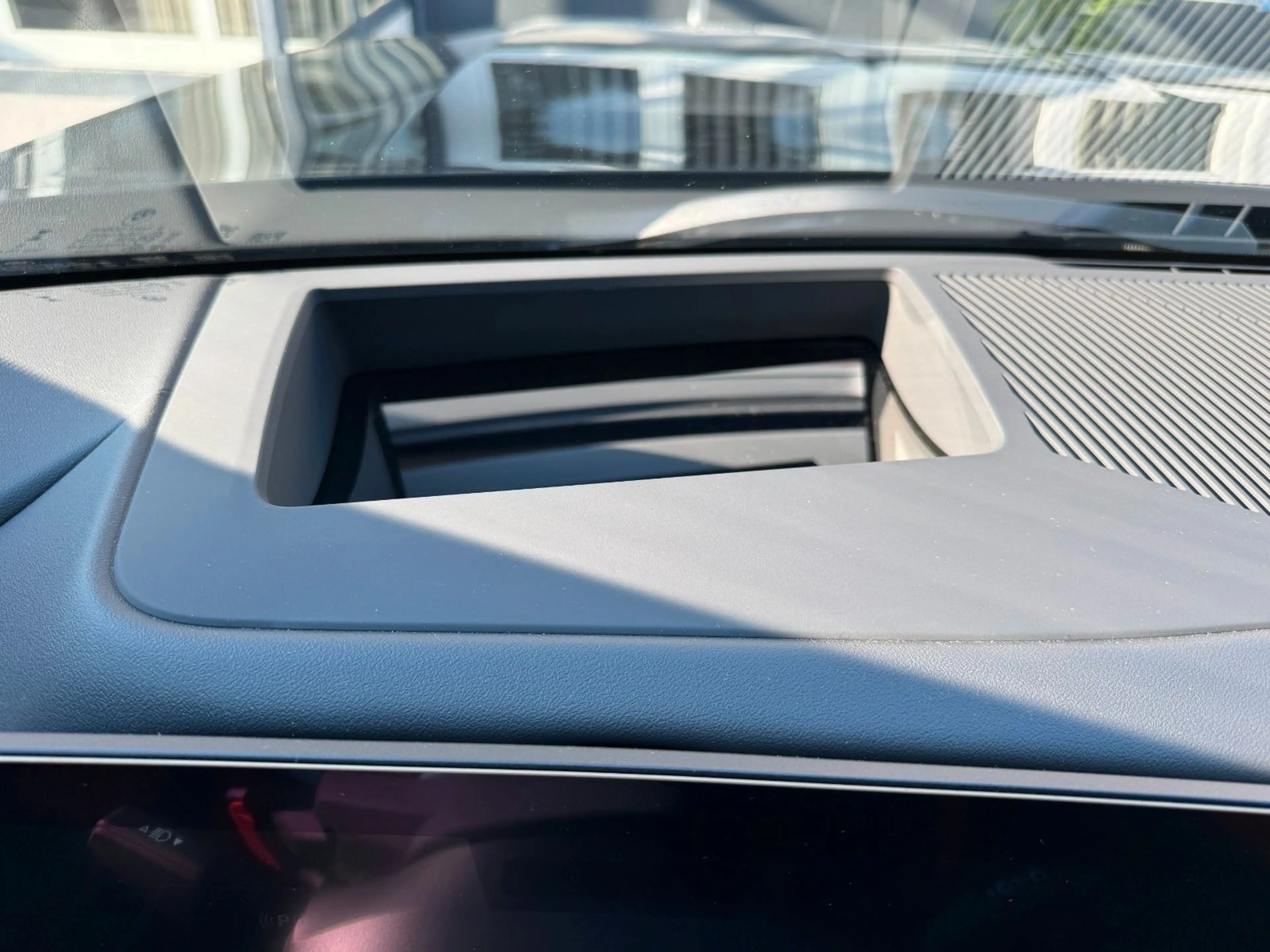 BMW M5 M Package/Anhänger/Panorama/B&W/360°Kamera — photo 7