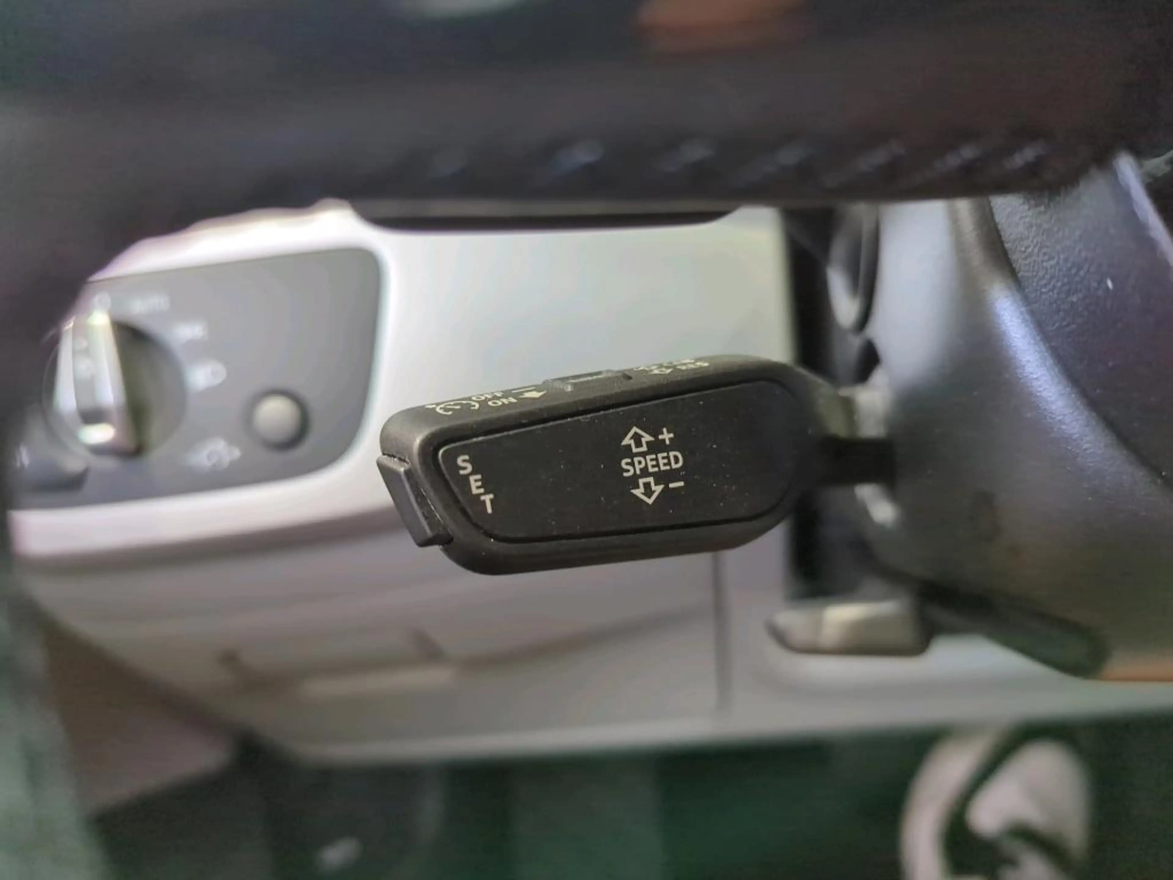 Audi A4 35 TDI Aut. * LED, Tempomat, PDC, Sitzheizung, usw..* — photo 7