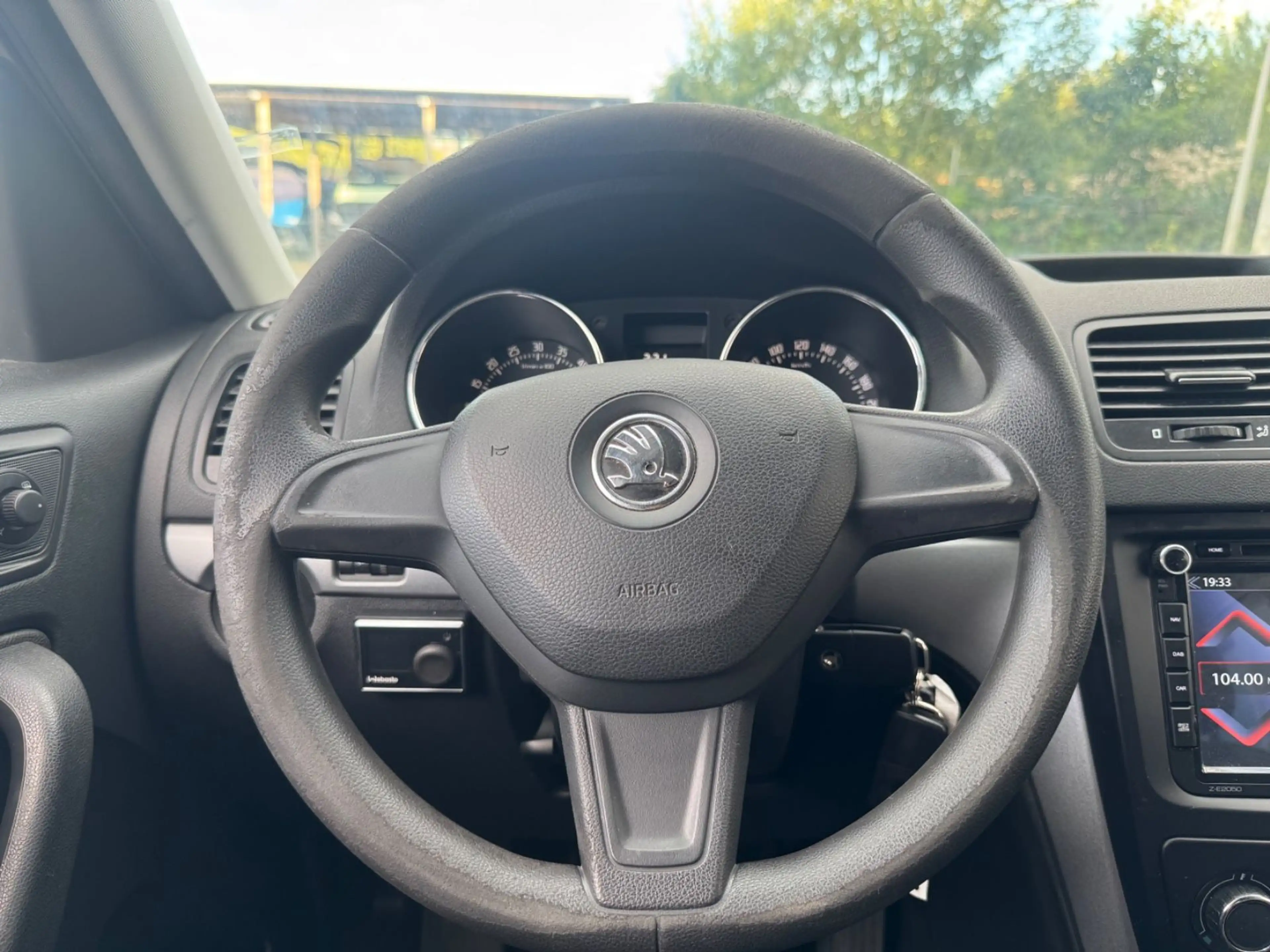 Skoda Yeti Active — photo 10