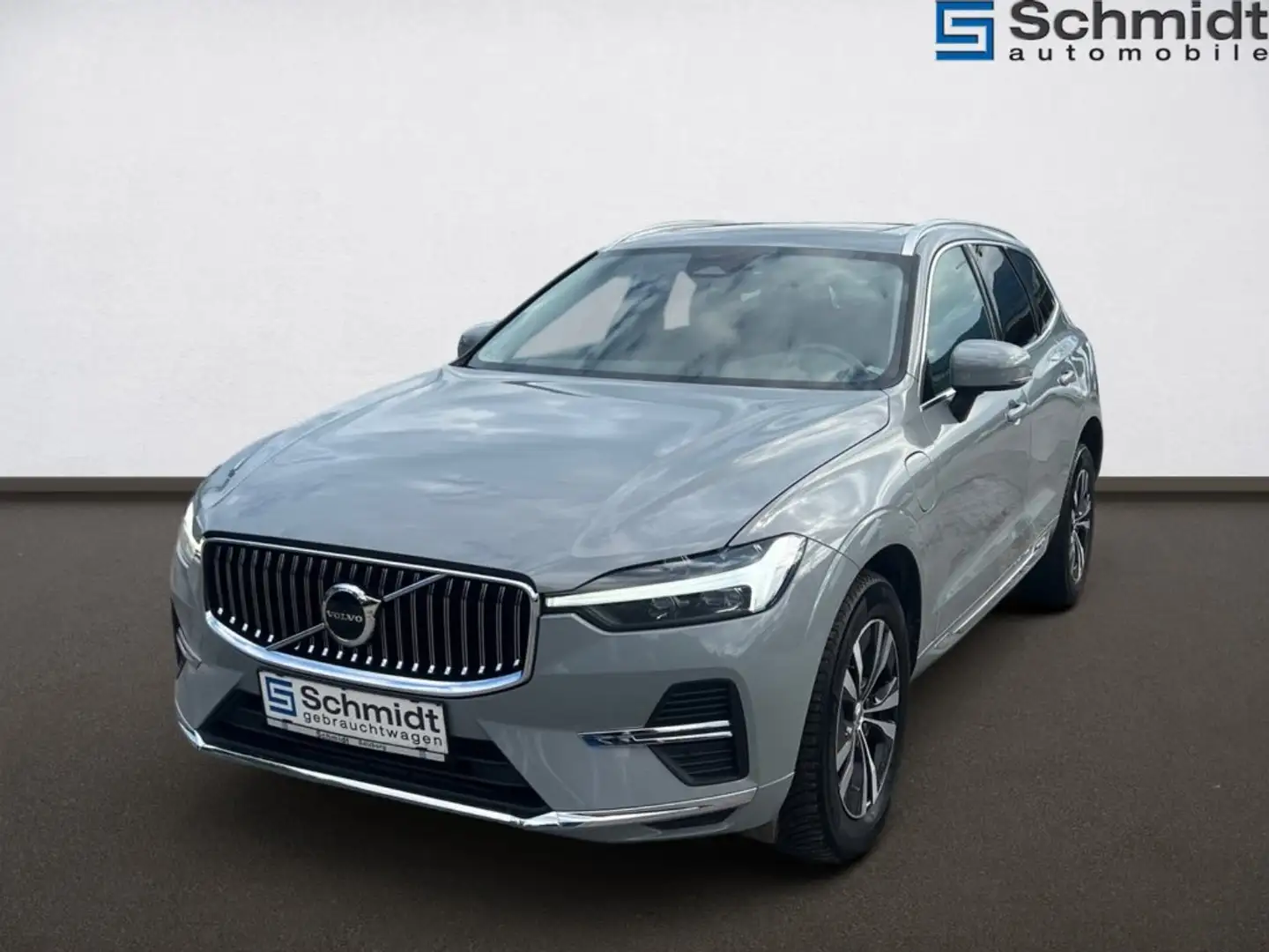 Volvo XC60 Recharge Core, T6 AWD Plug-in Hybrid (H1), El Grau - 1