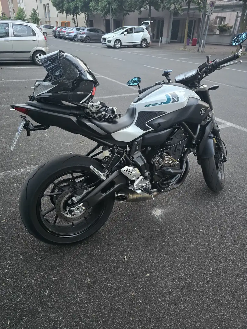 Yamaha MT-07 Bianco - 2