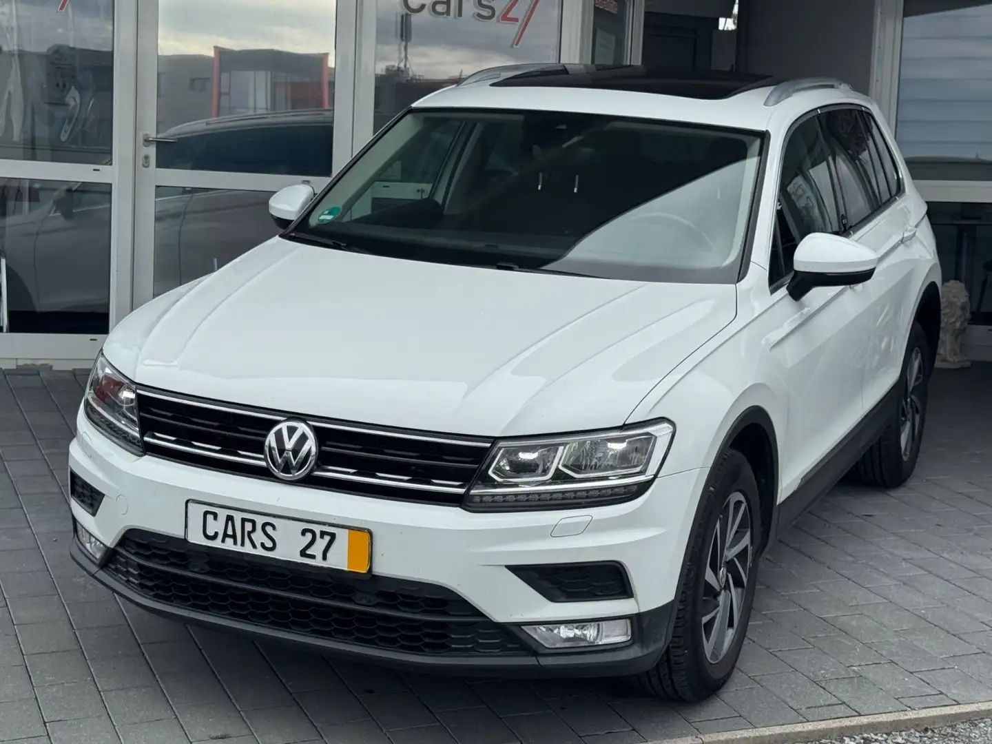 Volkswagen Tiguan 2.0TSI DSG 4Motion ACC/LANE PANO LED Weiß - 1
