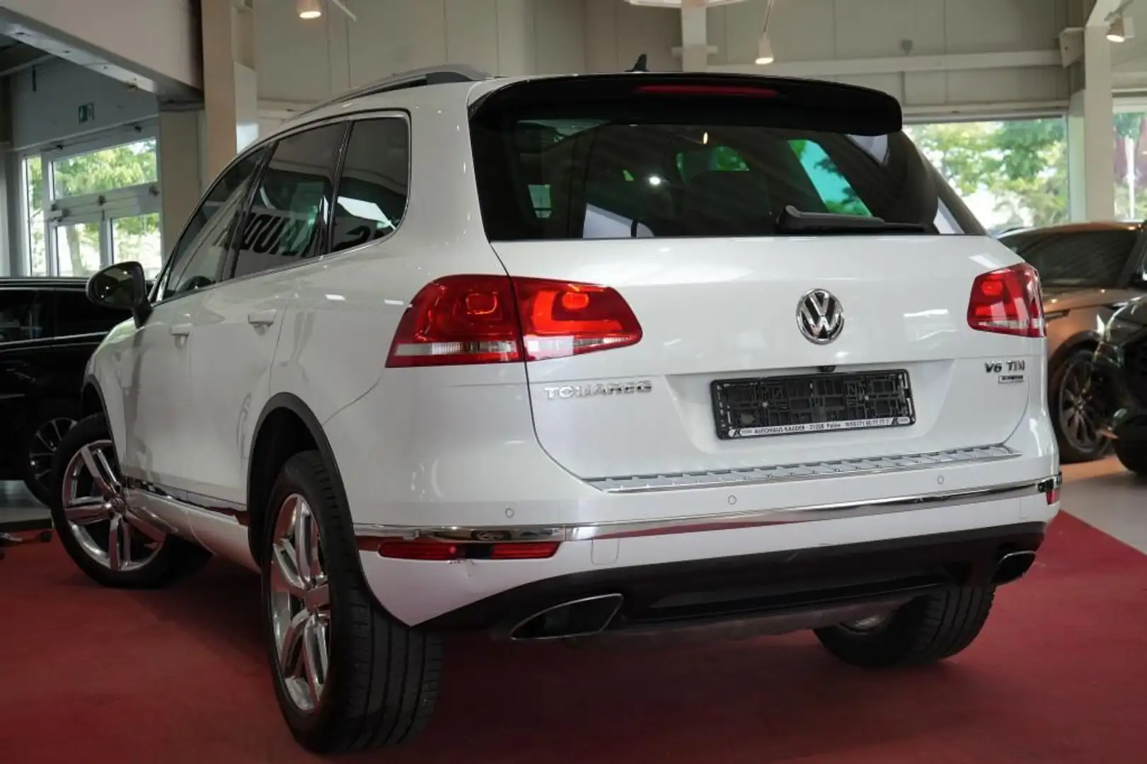 Volkswagen Touareg 3.0 V6 TDI 4M *Pano*Navi*Kamera*LEDER* Blanc - 2