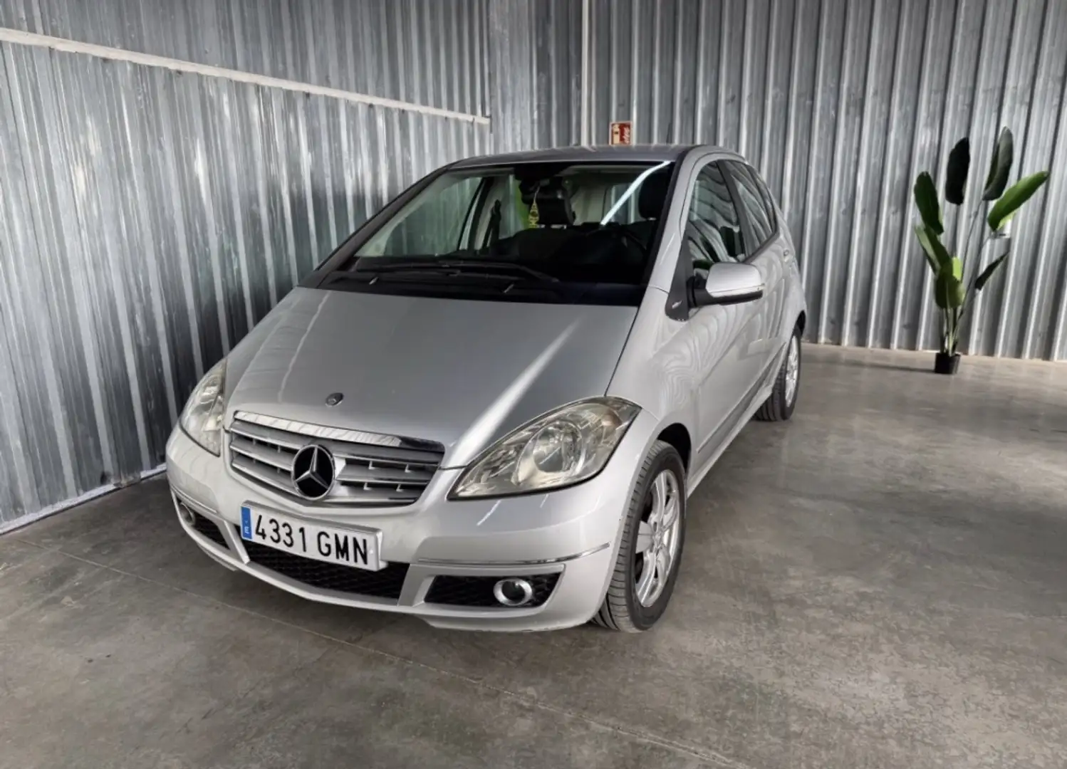 Mercedes-Benz A 180 180CDI Avantgarde Plateado - 1