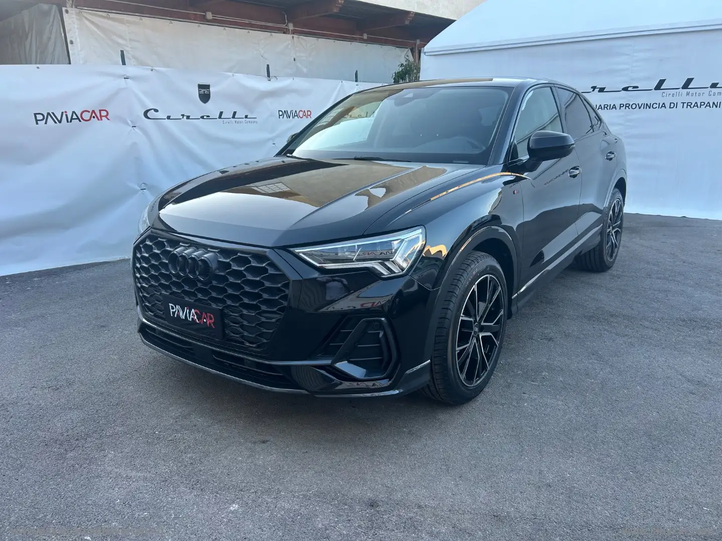 Audi Q3 SPB 35 TDI S tronic S line edition Zwart - 1