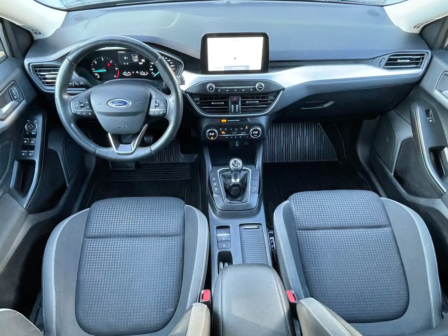 Ford Focus Focus Kombi 1,5d Cool & Connect * 1. Besitz * Grau - 2