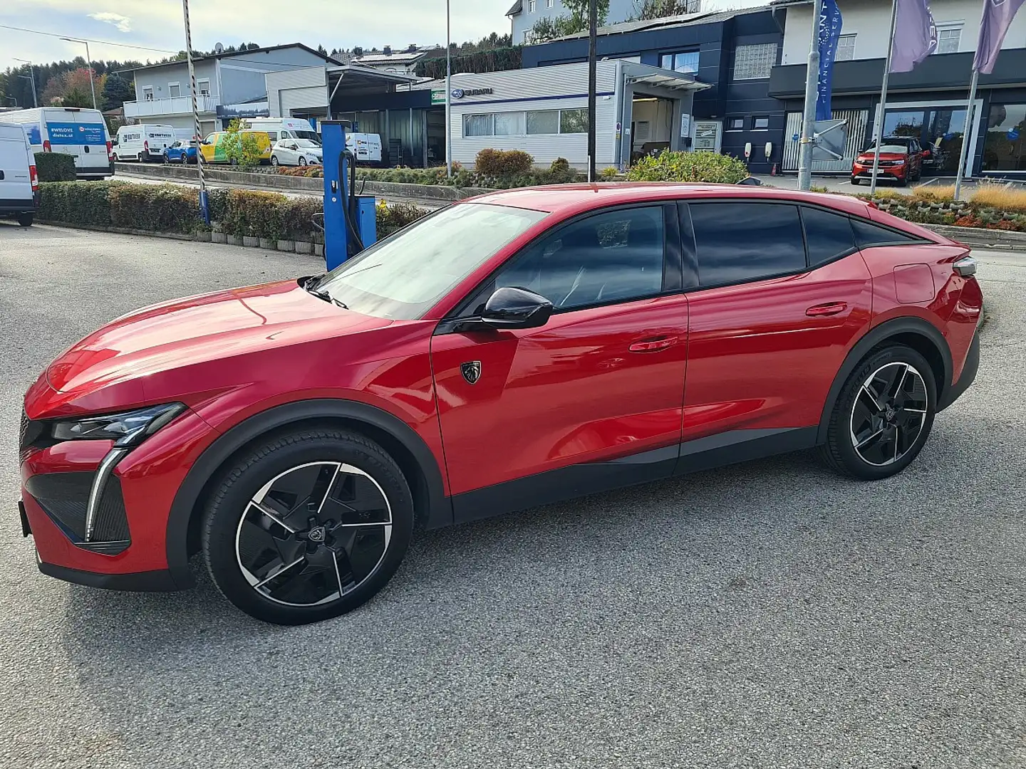 Peugeot 408 PHEV 225 e-EAT8 GT, AHK, ACC, Navi, LED, Rouge - 2