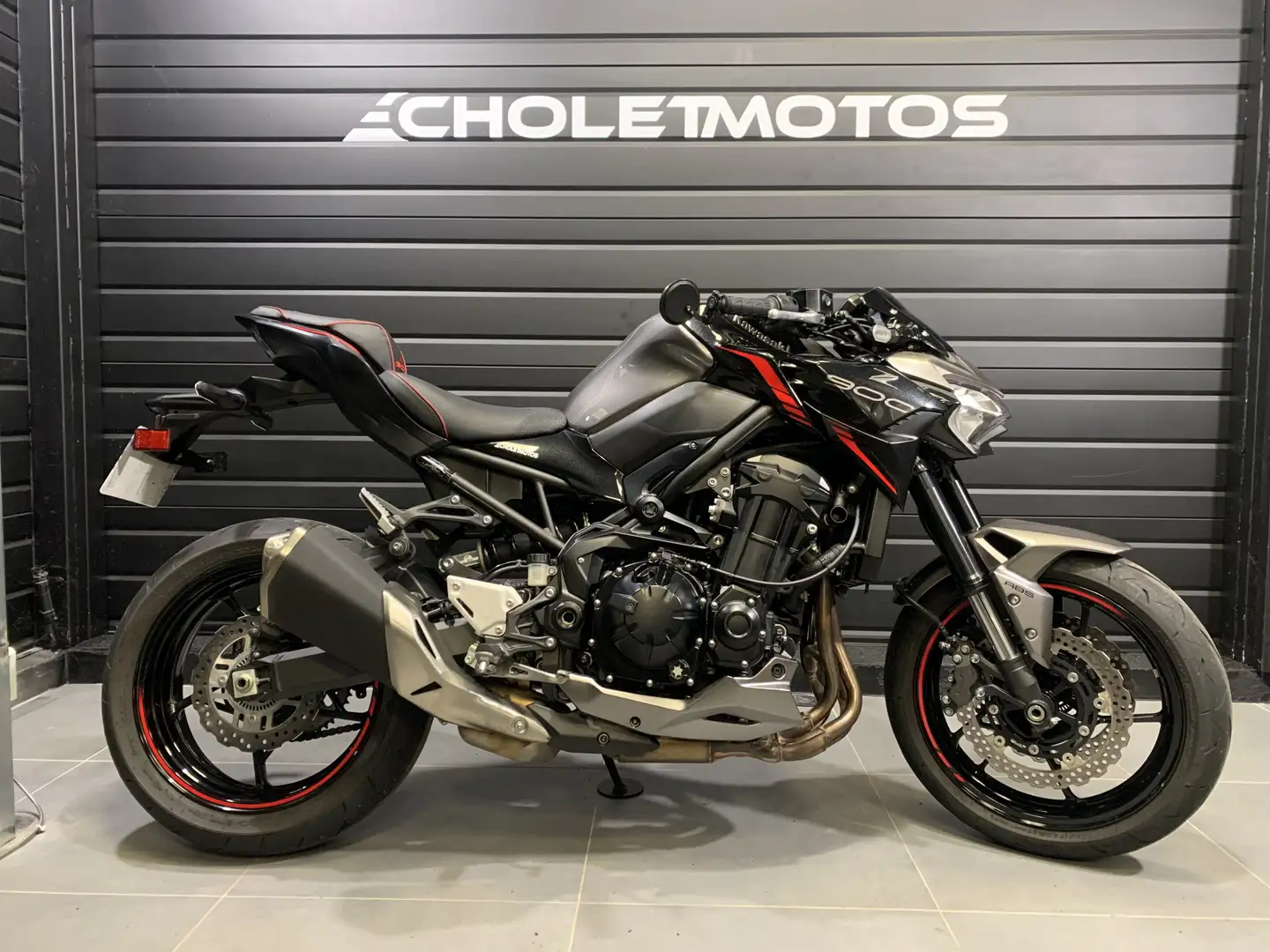 Kawasaki Z 900 Noir - 1