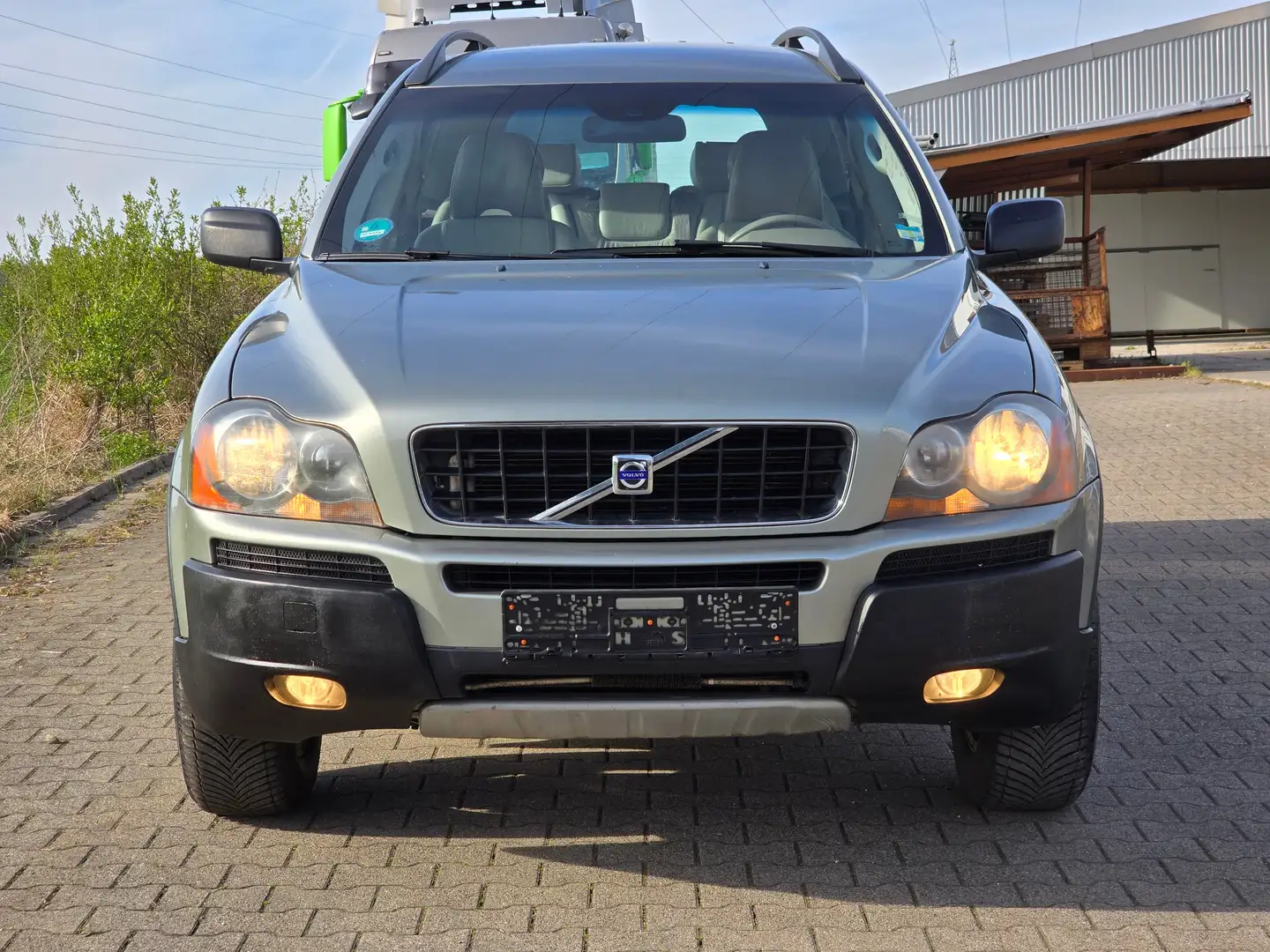 Volvo XC90 T6 Momentum Geartronic (7 Sitze) Silber - 2