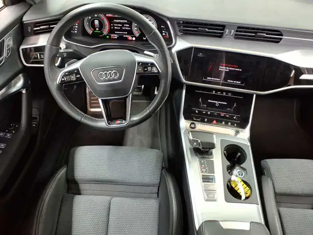 Audi A6 view 10