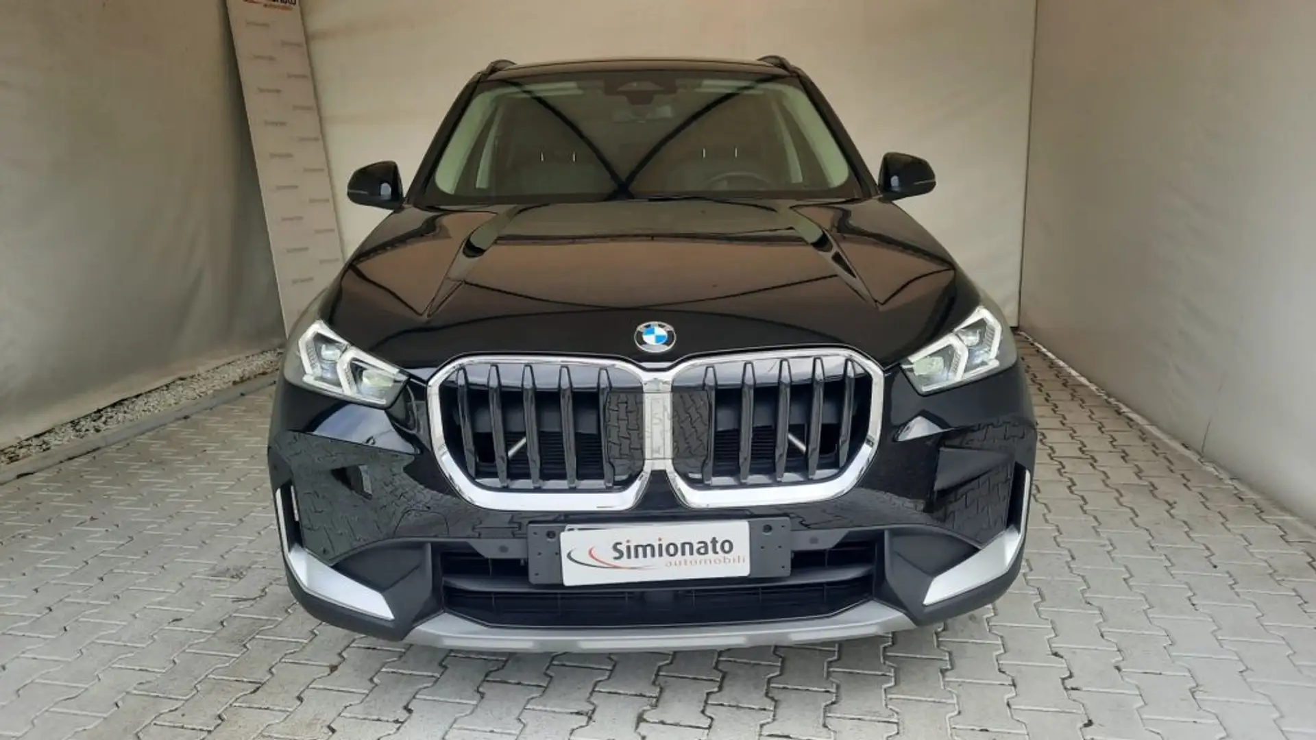 BMW X1 sDrive 18i Nero - 2