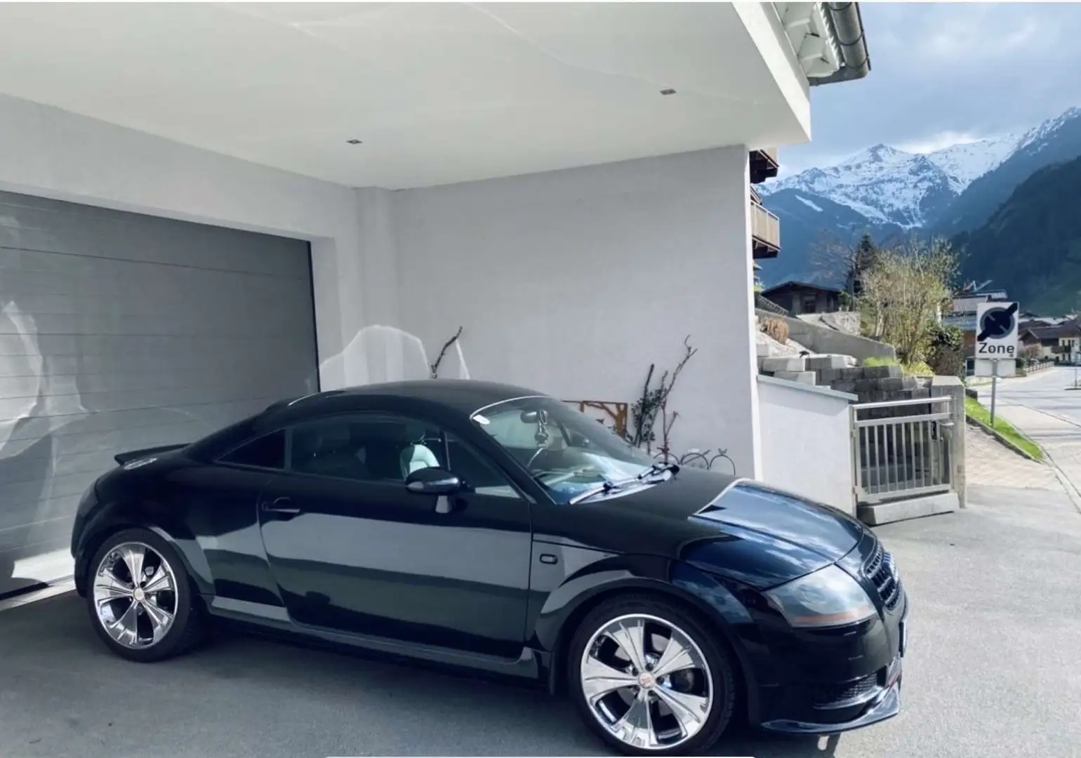 Audi TT Coupé 1,8 T quattro Schwarz - 1