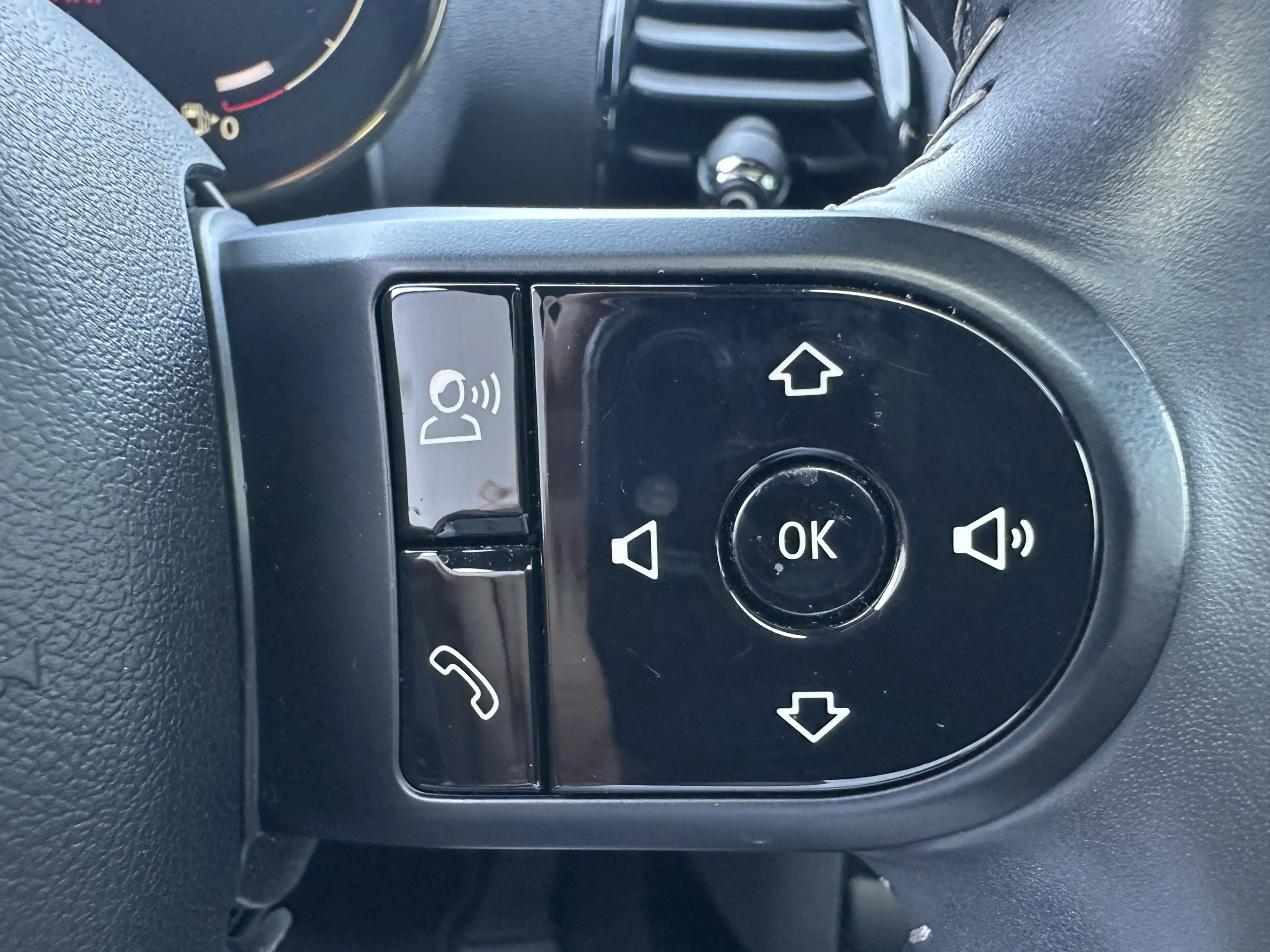 MINI Cooper S Clubman ALL4 NAV+LED+PANO+HEAD-UP+VCOCK — photo 12