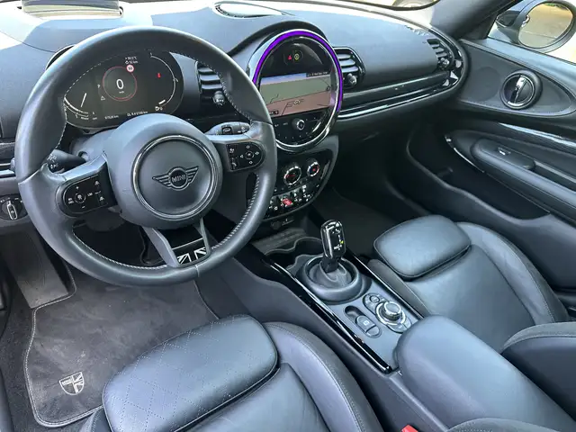 Mini Cooper Cooper view 9