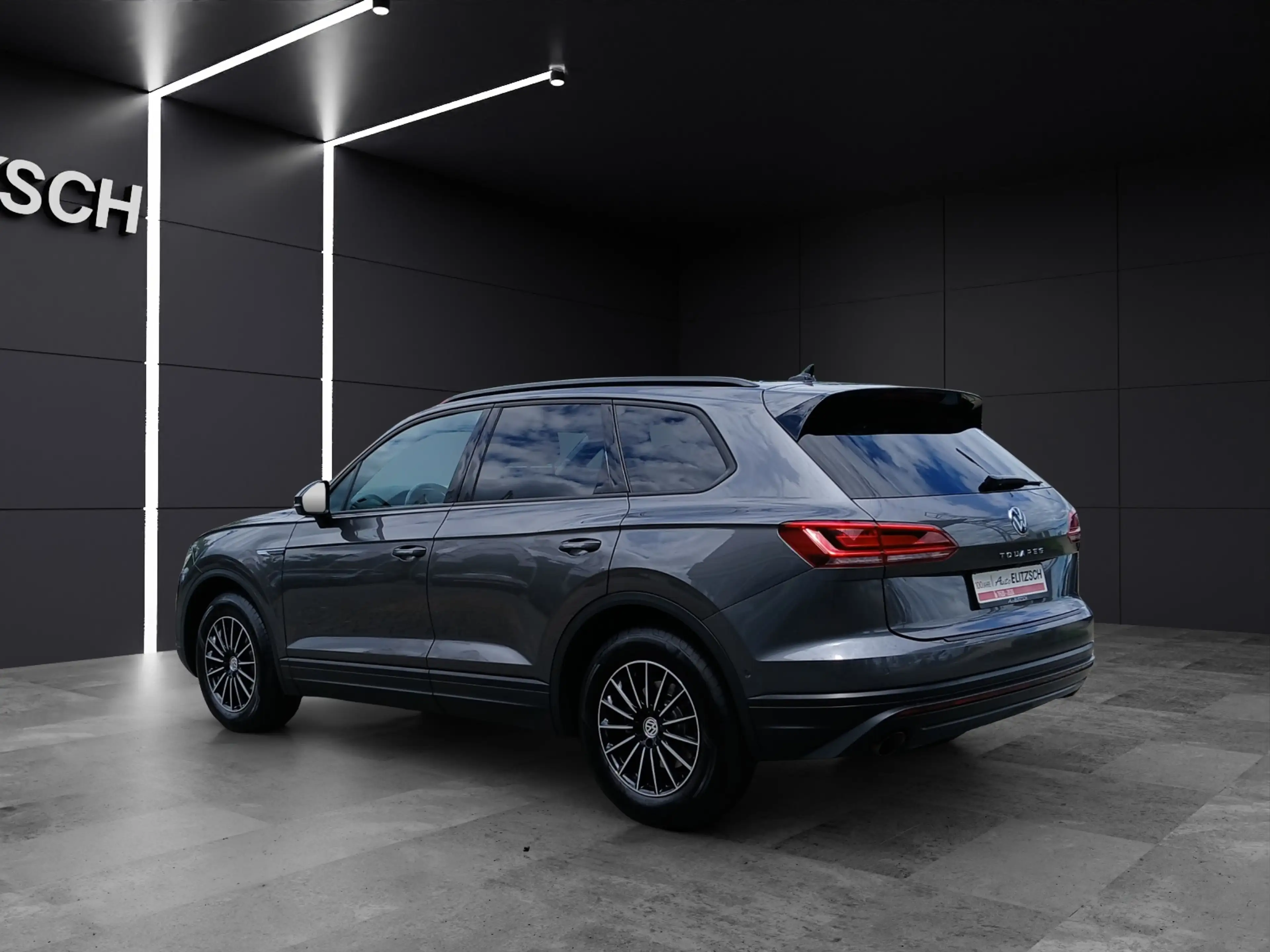 Volkswagen Touareg TDI 4M LED AHK Navi Luft ACC AID RFK SHZ — photo 3