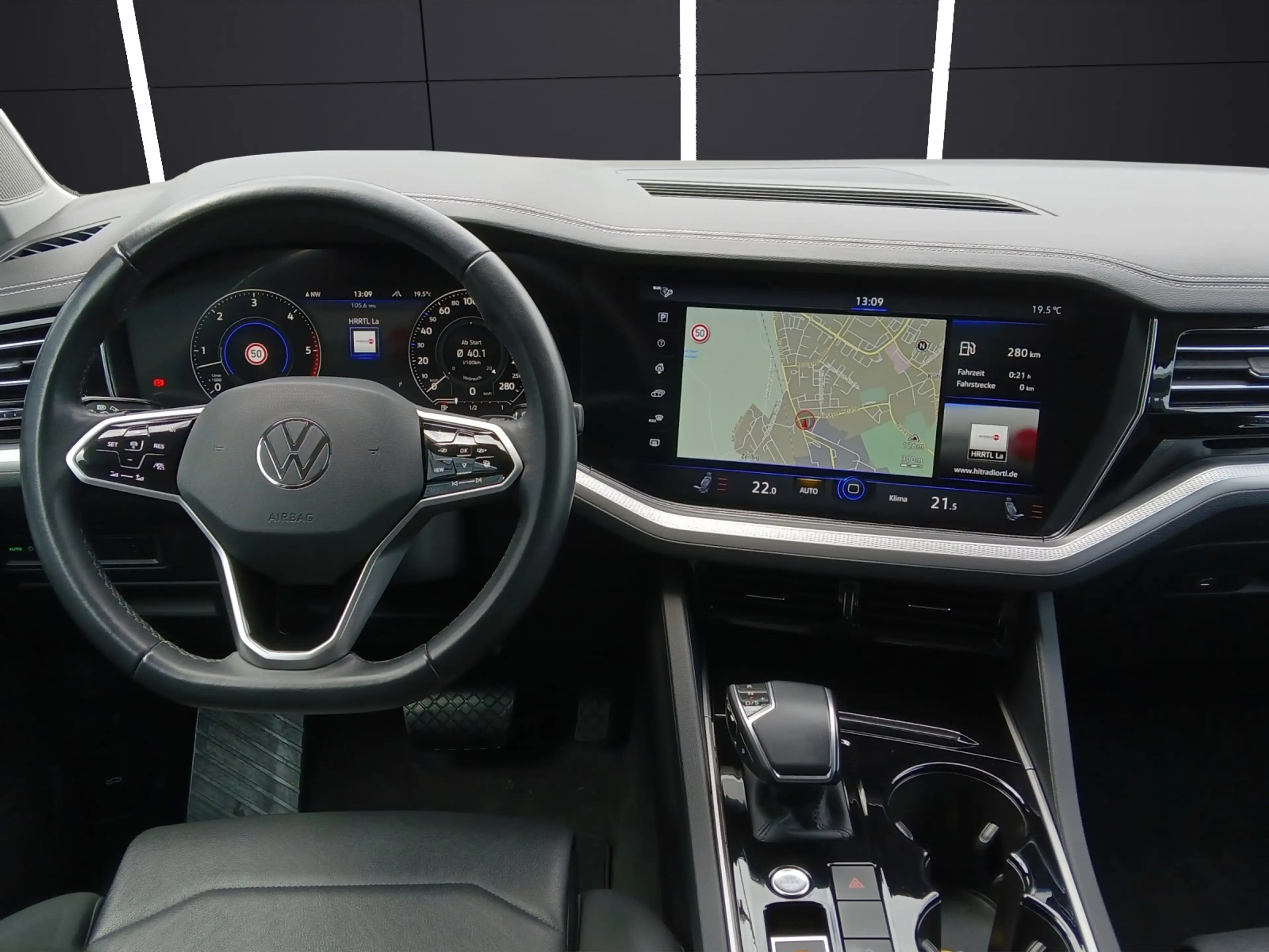 Volkswagen Touareg TDI 4M LED AHK Navi Luft ACC AID RFK SHZ — photo 14