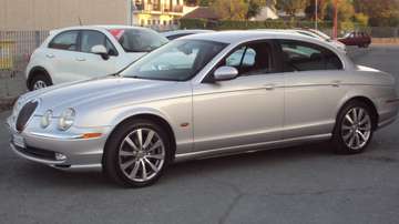 (X202) 2.5 V6 24V cat Executive