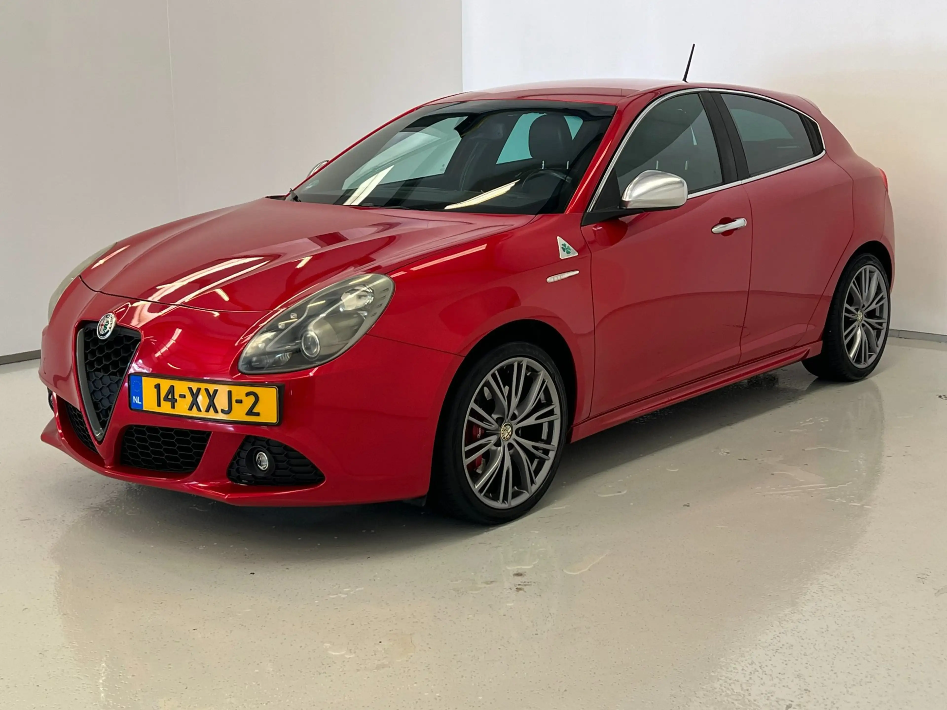 Alfa Romeo Giulietta 1.4 T Distinctive / Bose / Xenon / Leder / NL-auto — photo 3