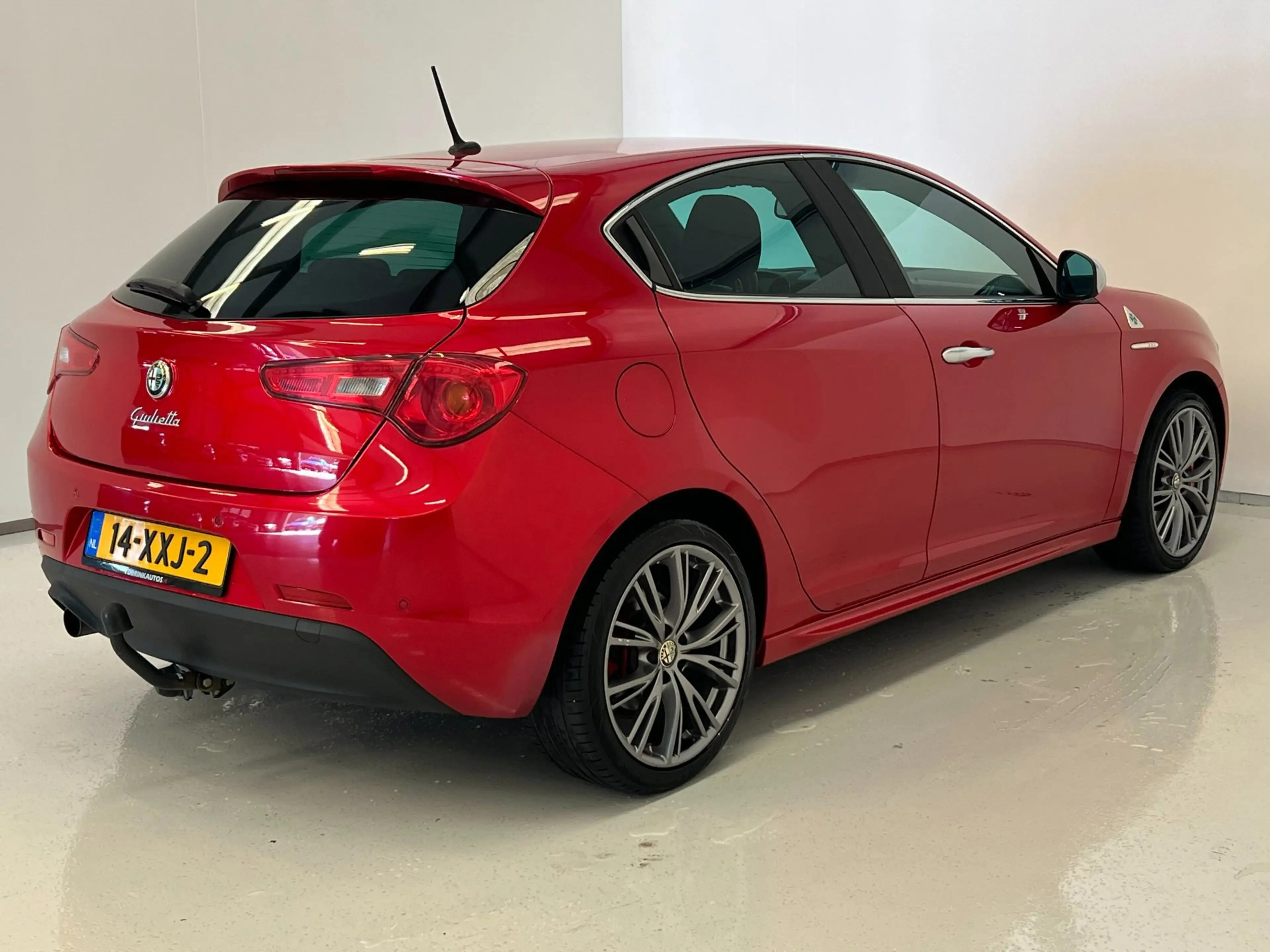 Alfa Romeo Giulietta 1.4 T Distinctive / Bose / Xenon / Leder / NL-auto — photo 5