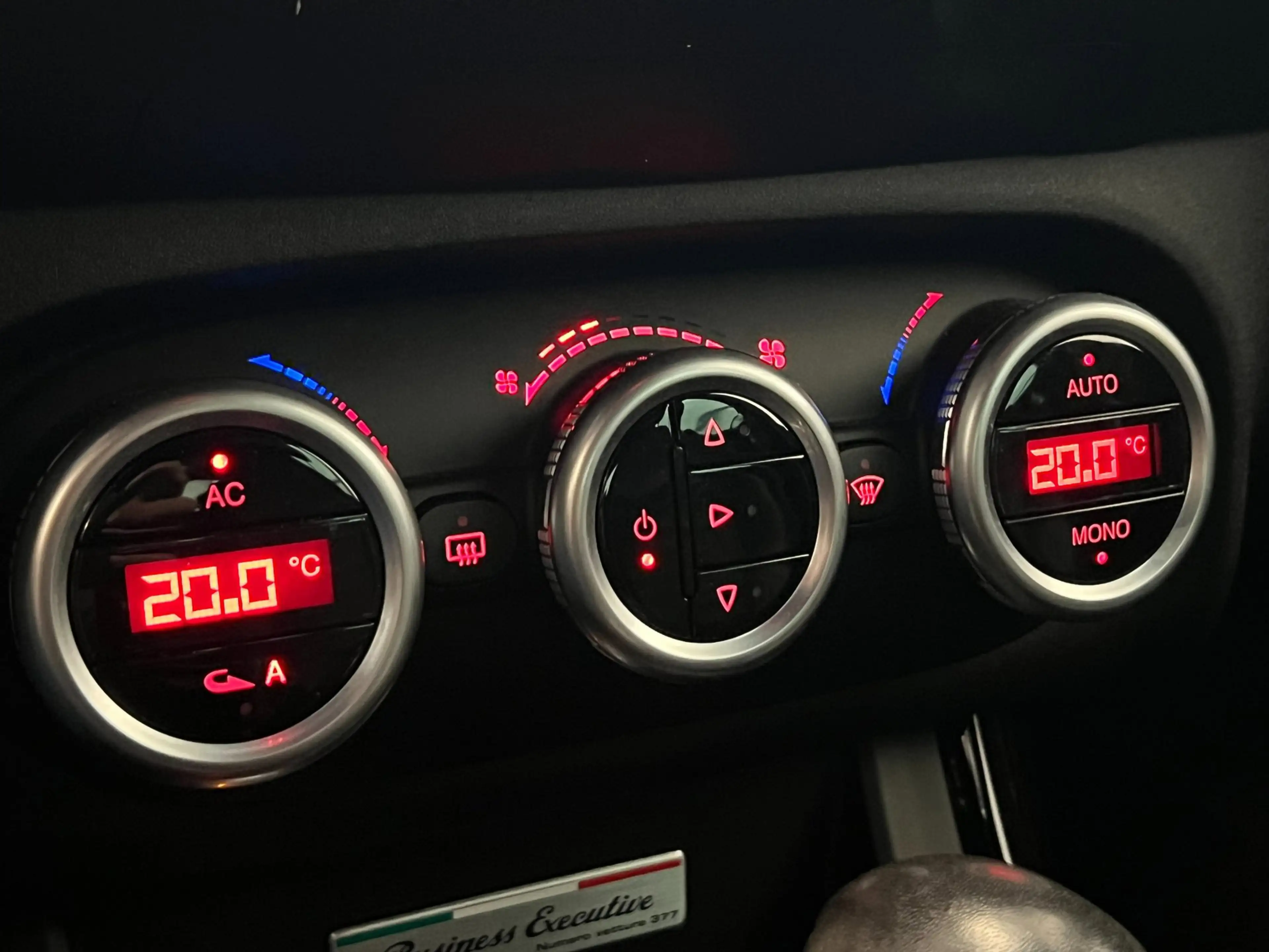 Alfa Romeo Giulietta 1.4 T Distinctive / Bose / Xenon / Leder / NL-auto — photo 15
