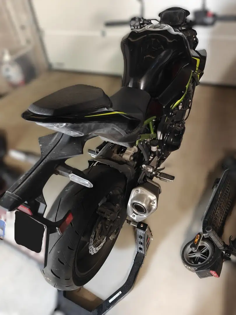 Kawasaki Z 900 Noir - 2