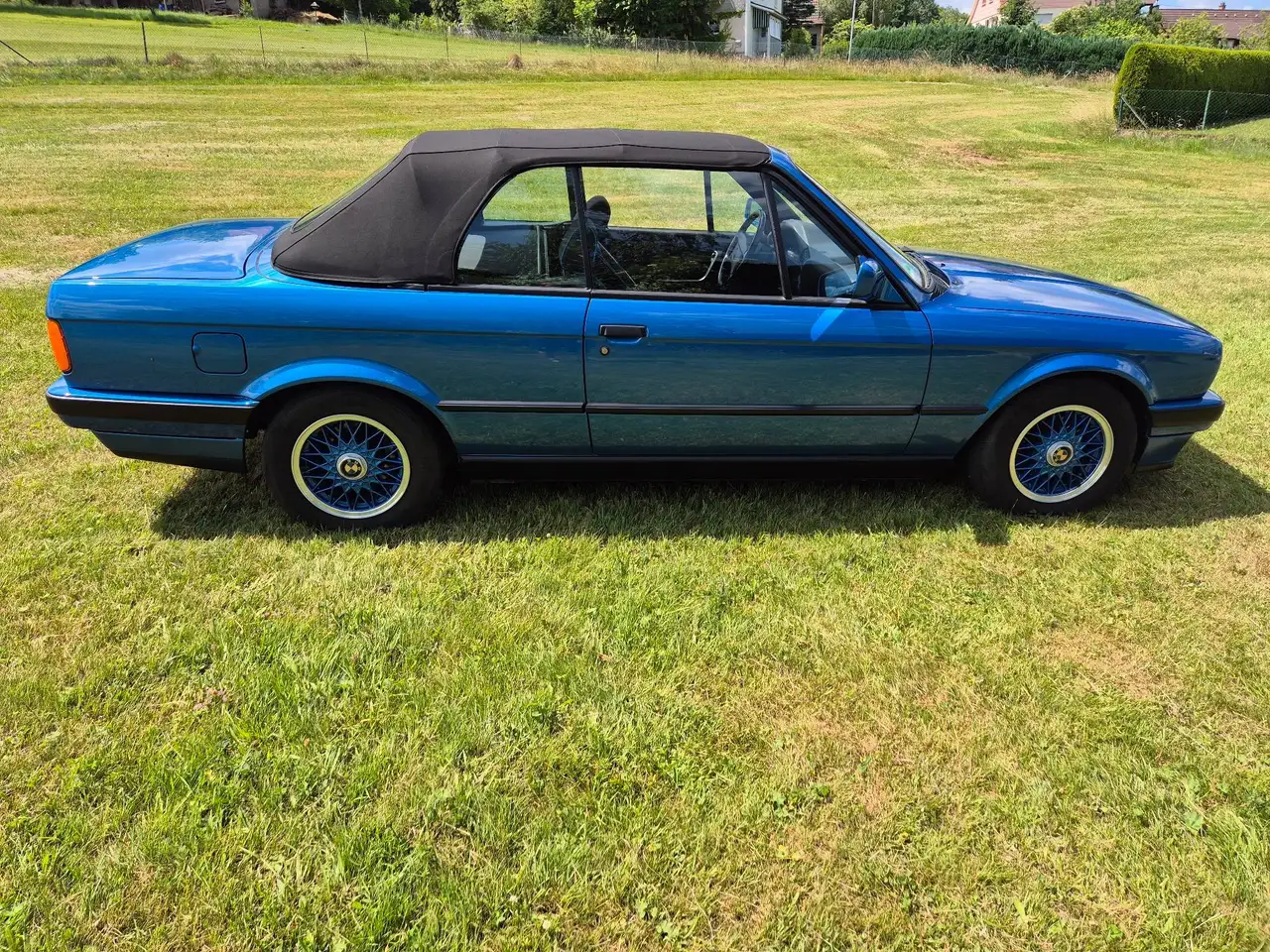 BMW 318i, foto 2