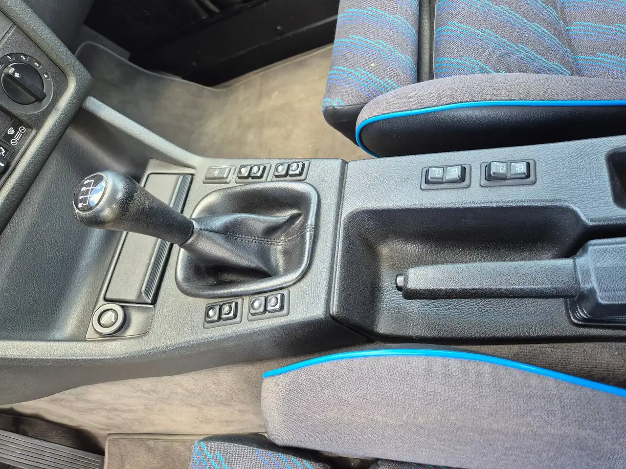 BMW 318i, foto 9