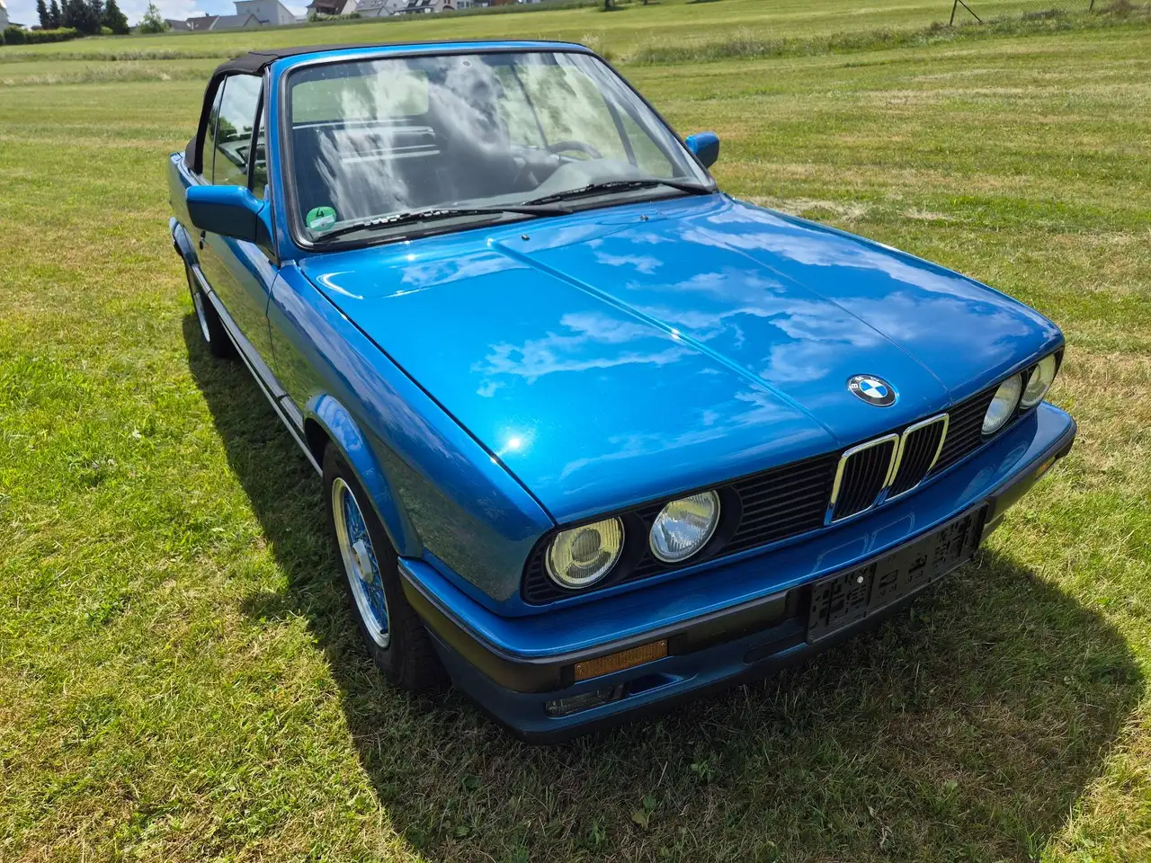 BMW 318i, foto 1