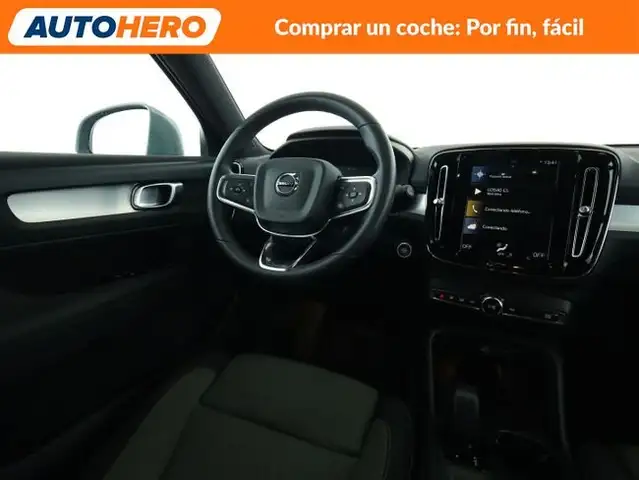 Volvo XC40 view 9