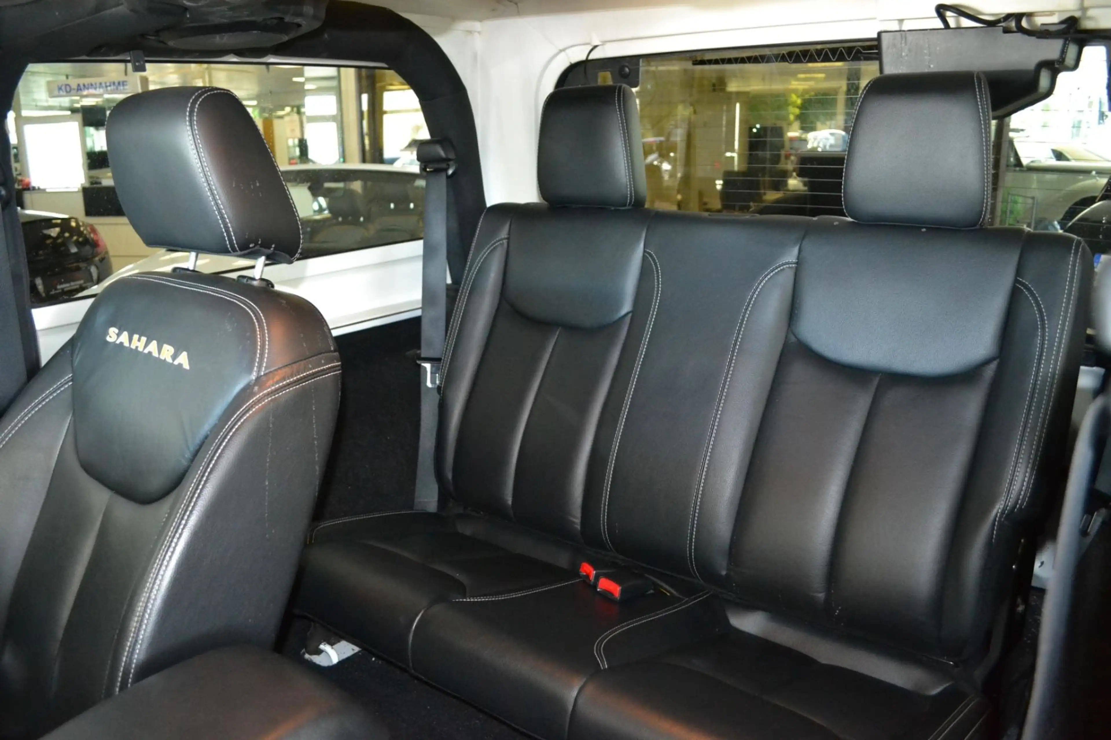 Jeep Wrangler 2,8 CRD  Sahara AWD — photo 6