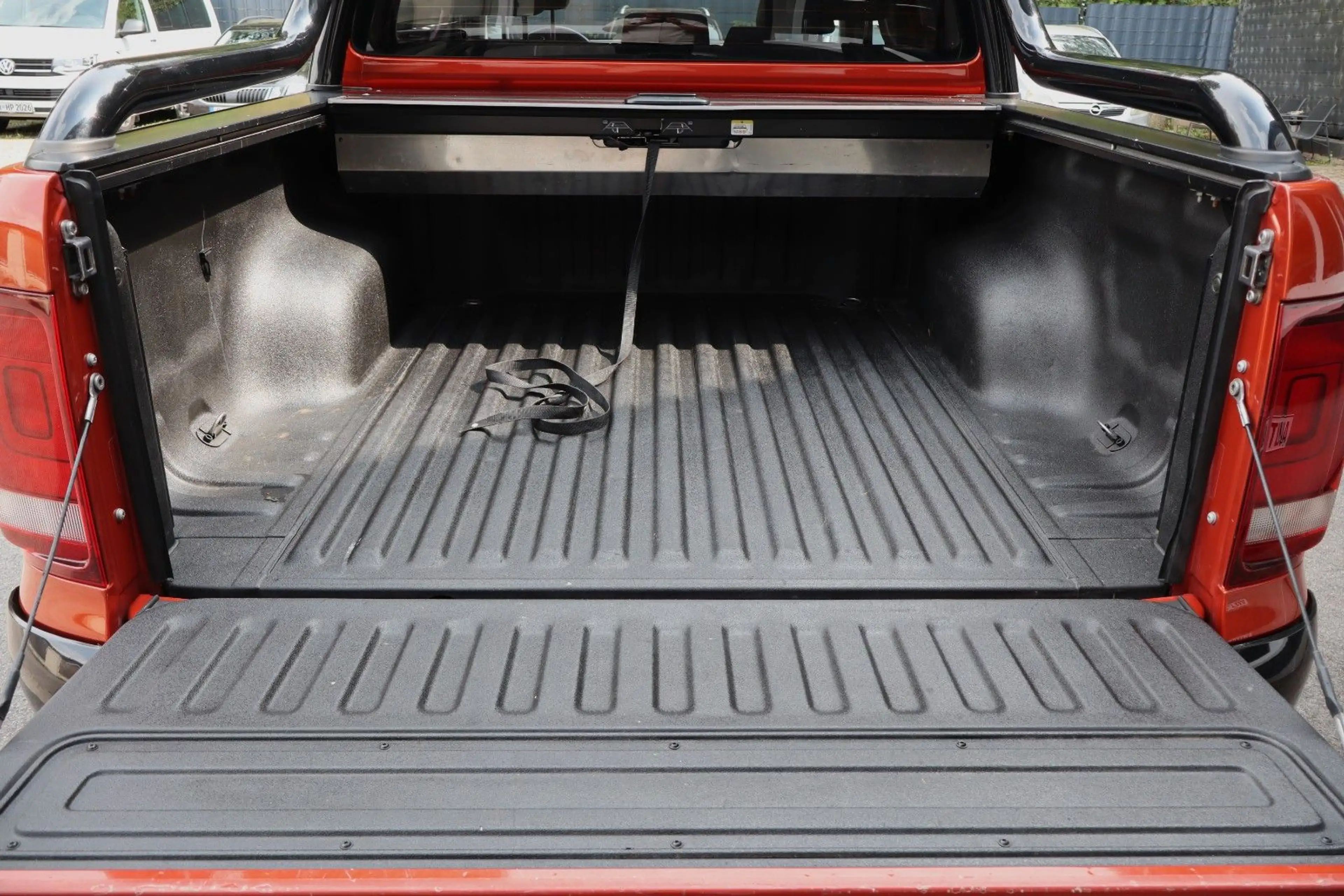 Volkswagen Amarok 2,0 TDI DSG Canyon DoubleCab 4Motion AHK — photo 6